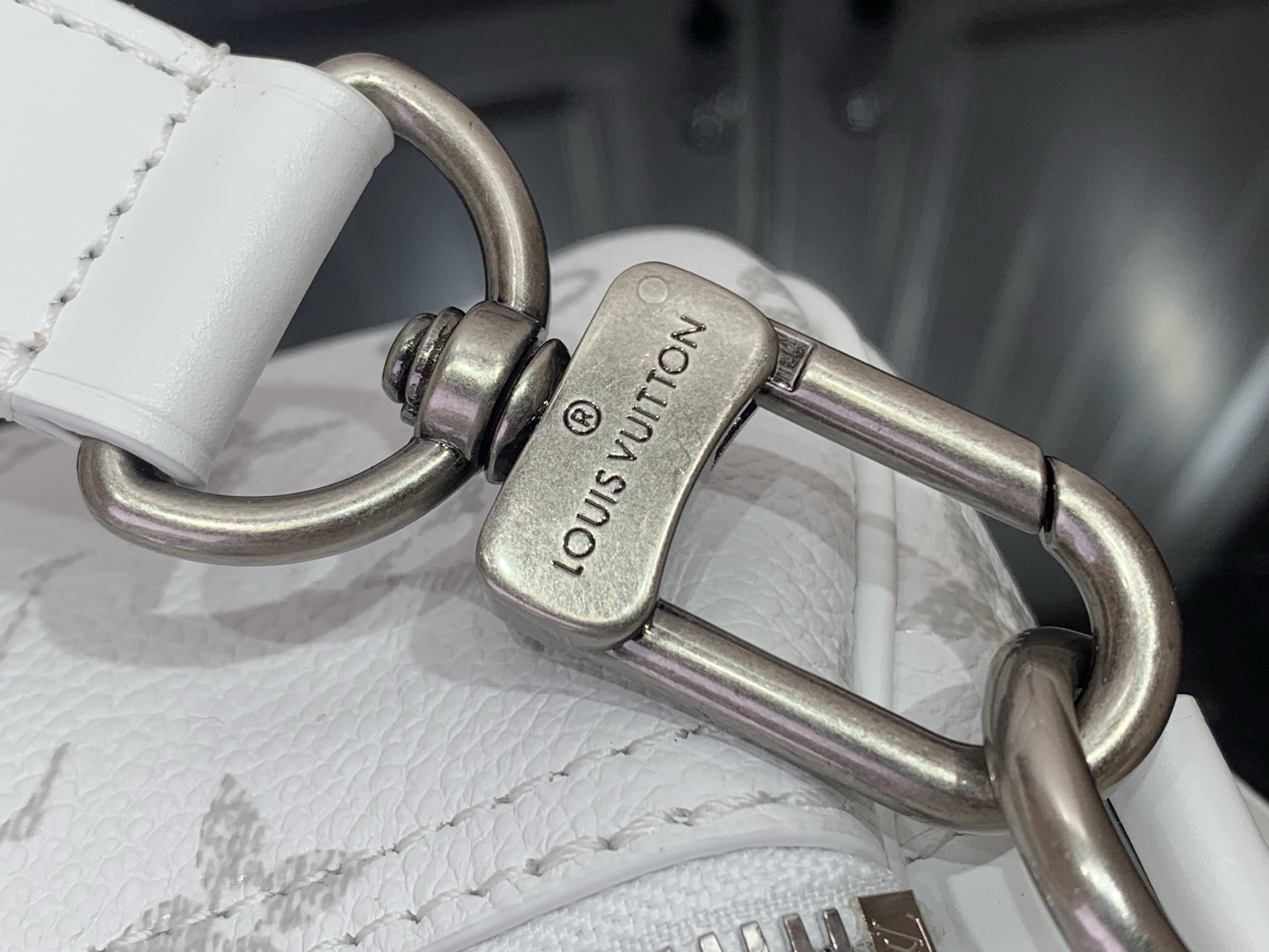 Louis Vuitton Basic Bag Cow Leather White M-s