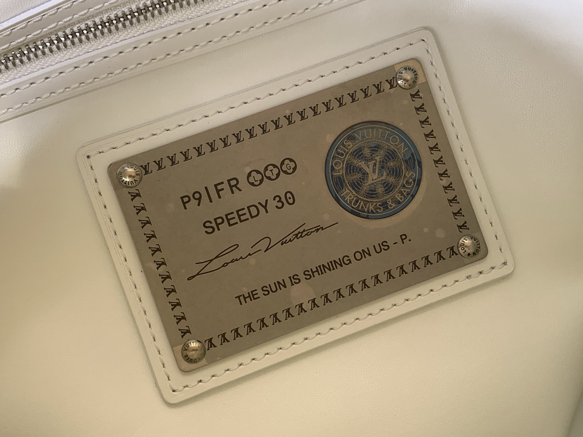 Louis Vuitton Basic Bag Cow Leather White M-s