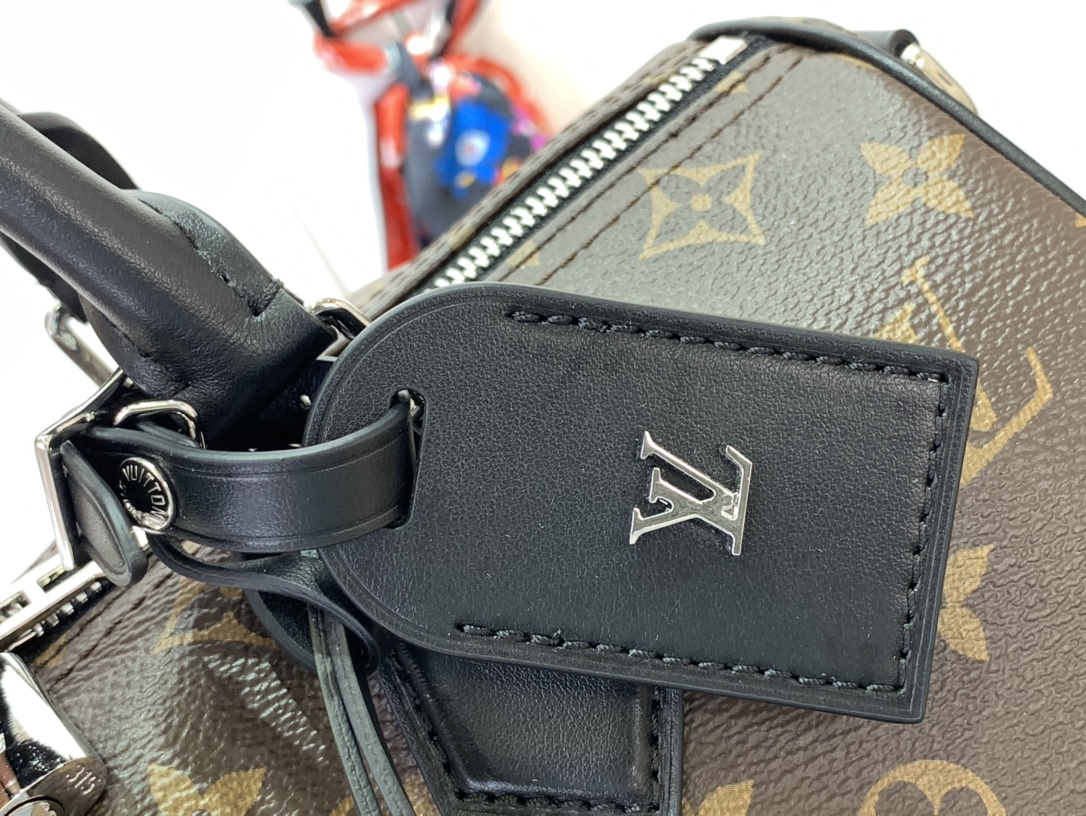 Louis Vuitton Basic Bag Canvas Black M-s
