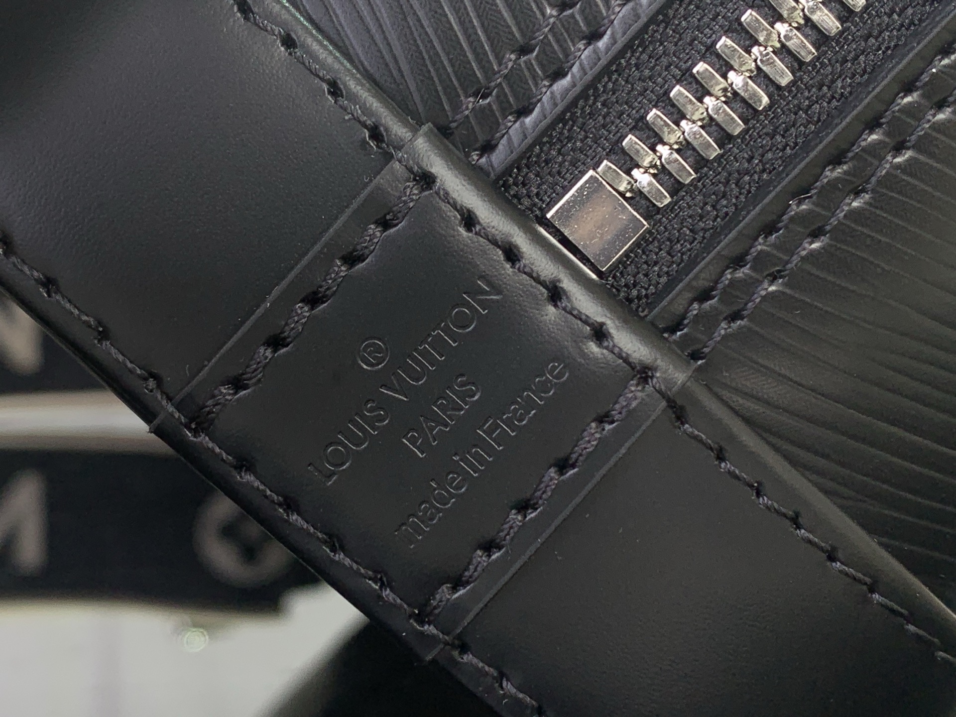 Louis Vuitton Tote Bag Black M-l-s