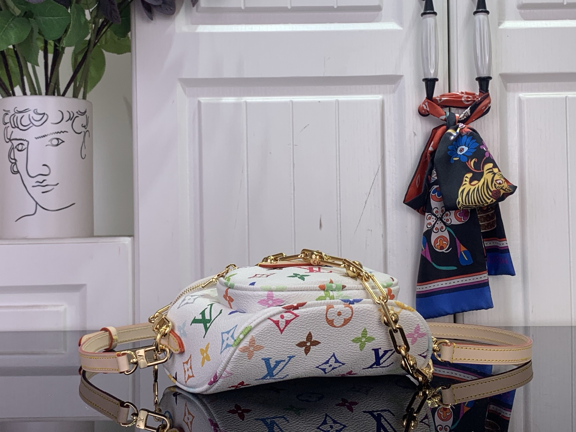 Louis Vuitton Basic Bag M-l