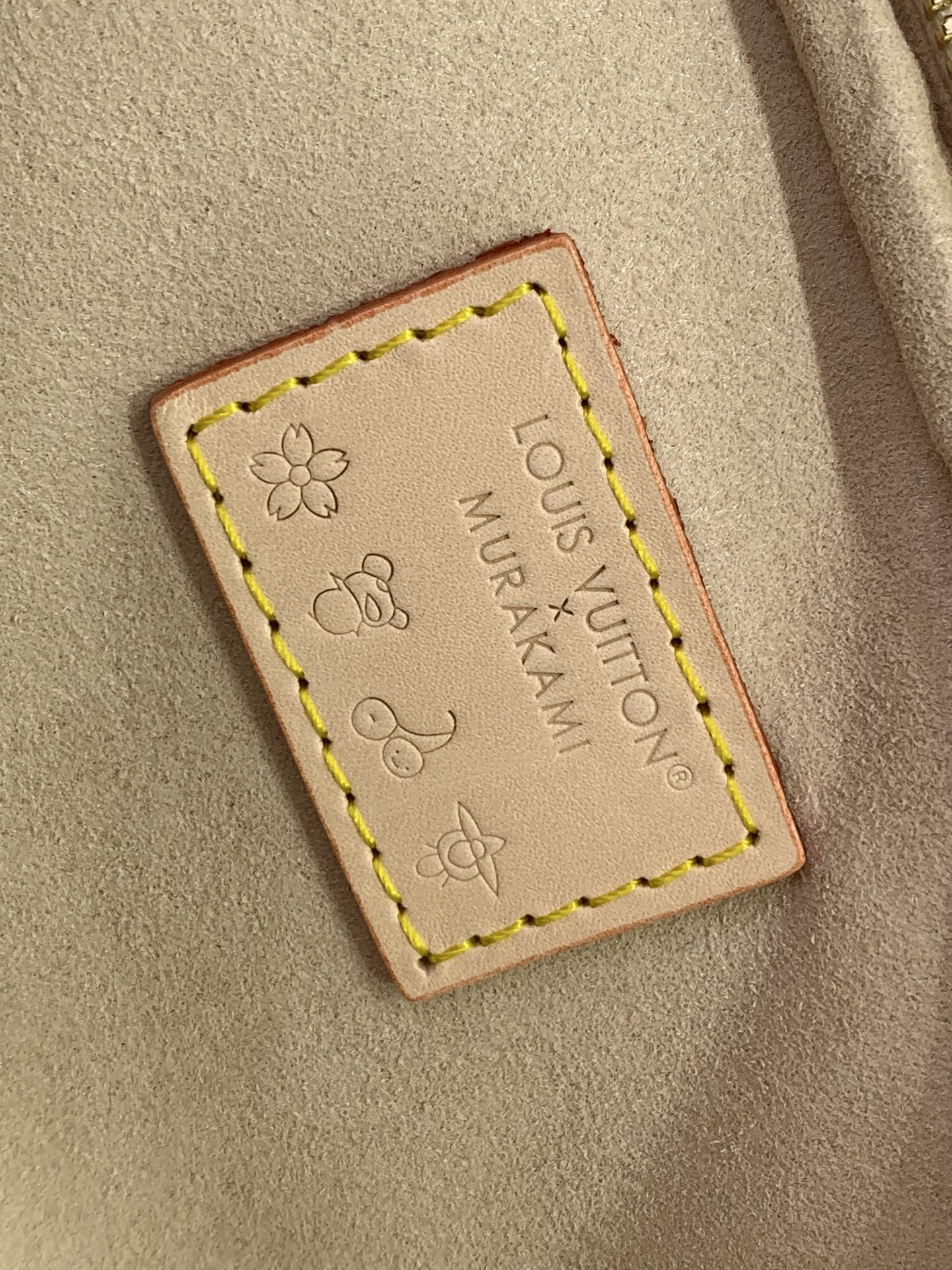 Louis Vuitton Basic Bag M-l