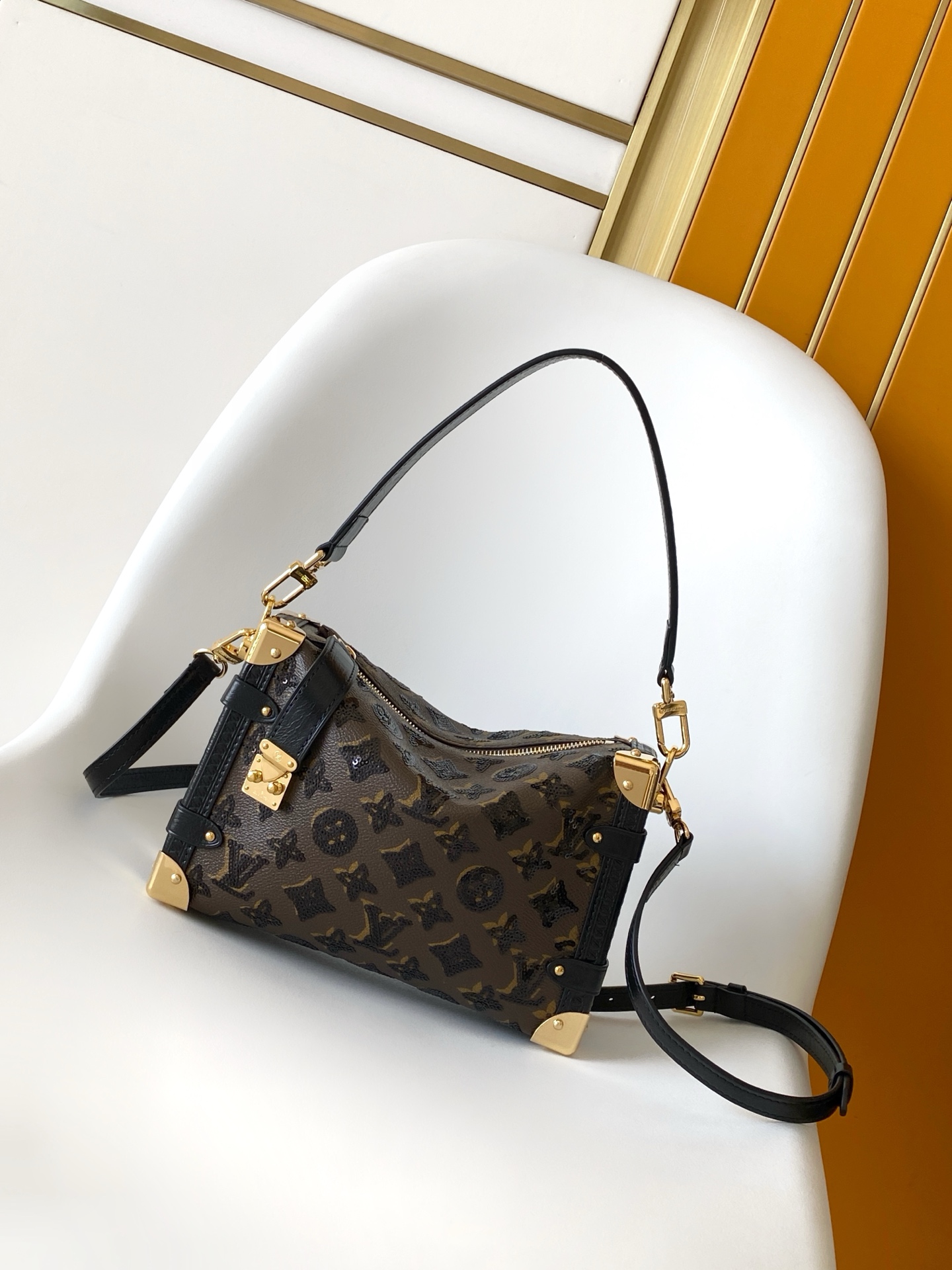 Louis Vuitton Basic Bag Canvas Gold M-l-s