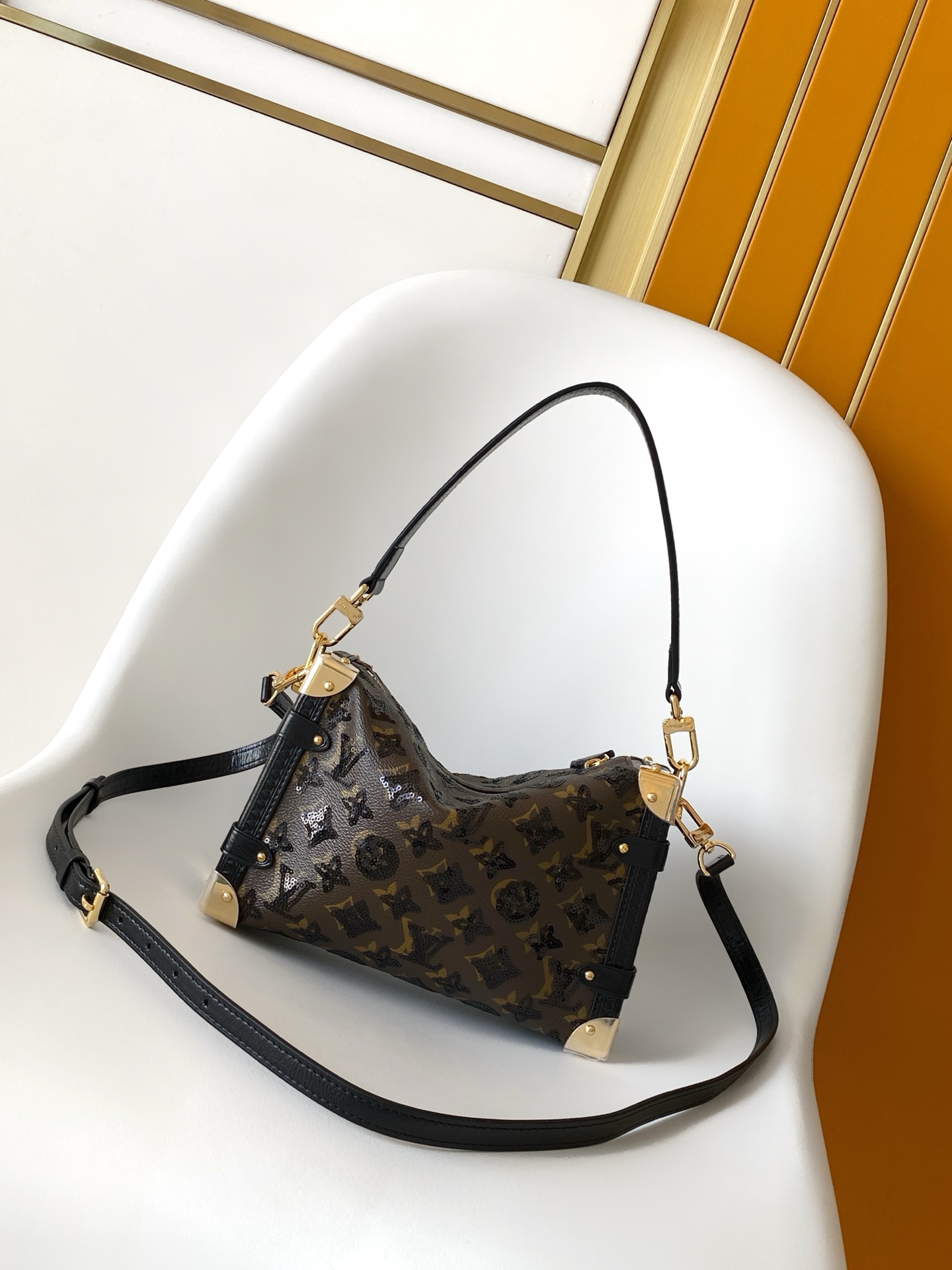 Louis Vuitton Basic Bag Canvas Gold M-l-s