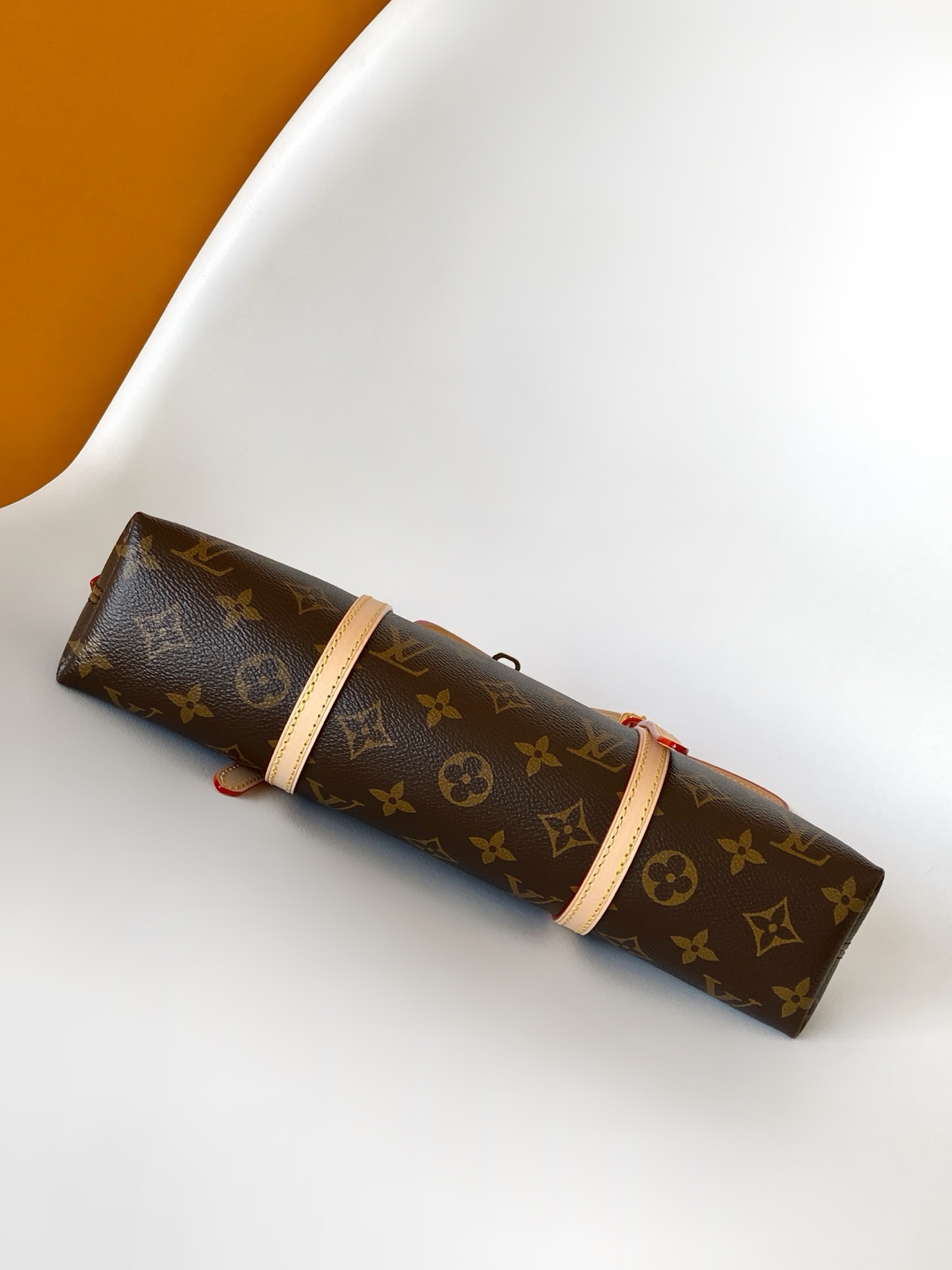 Louis Vuitton Basic Bag M-l-s