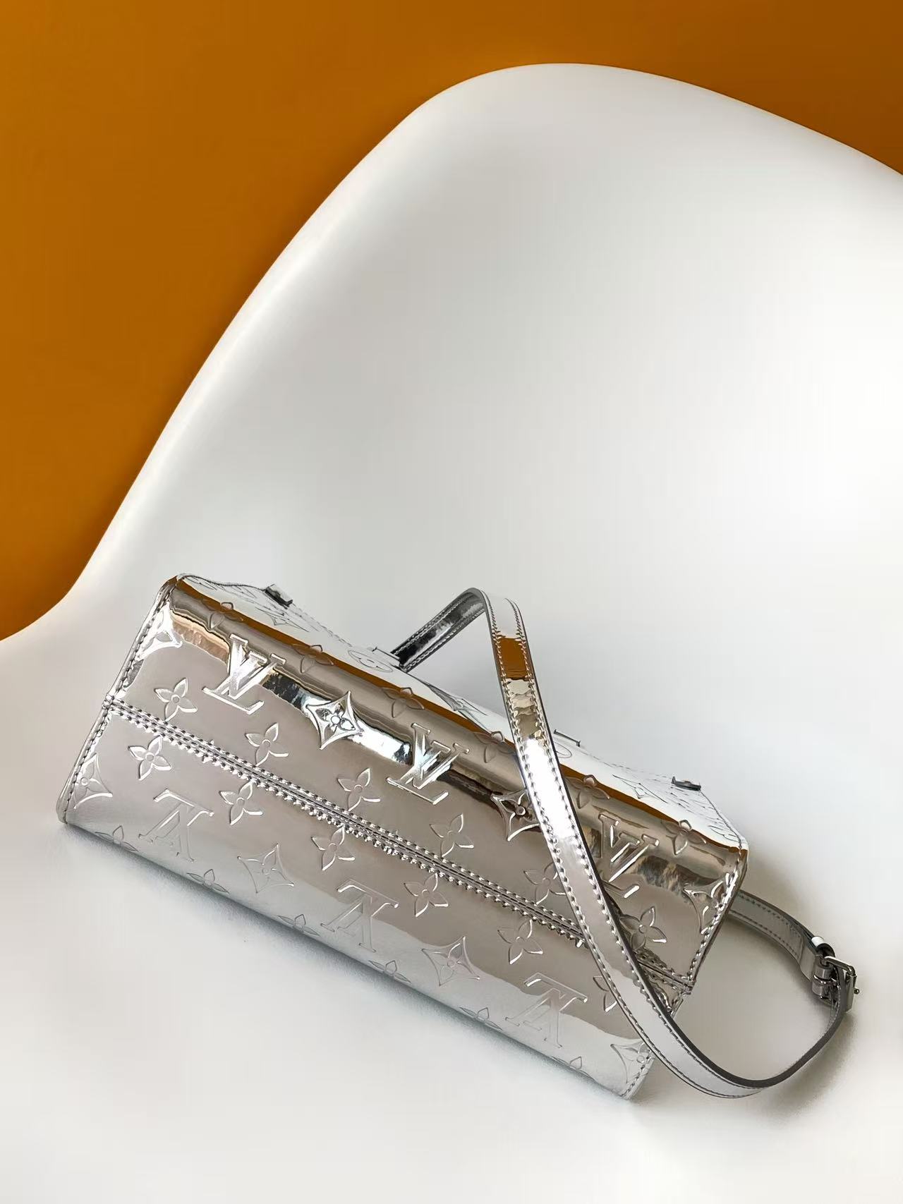 Louis Vuitton Basic Bag Canvas Silver M-l-s