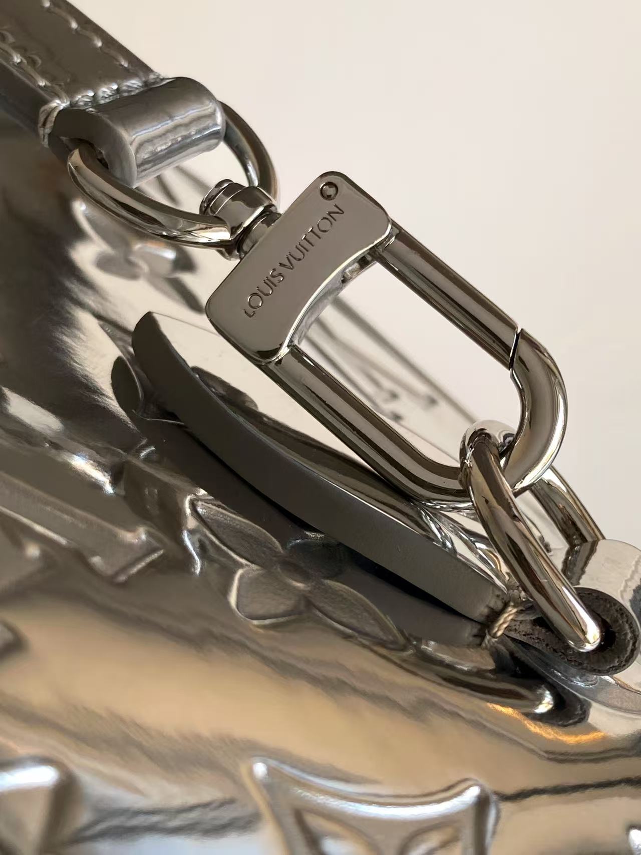 Louis Vuitton Basic Bag Canvas Silver M-l-s