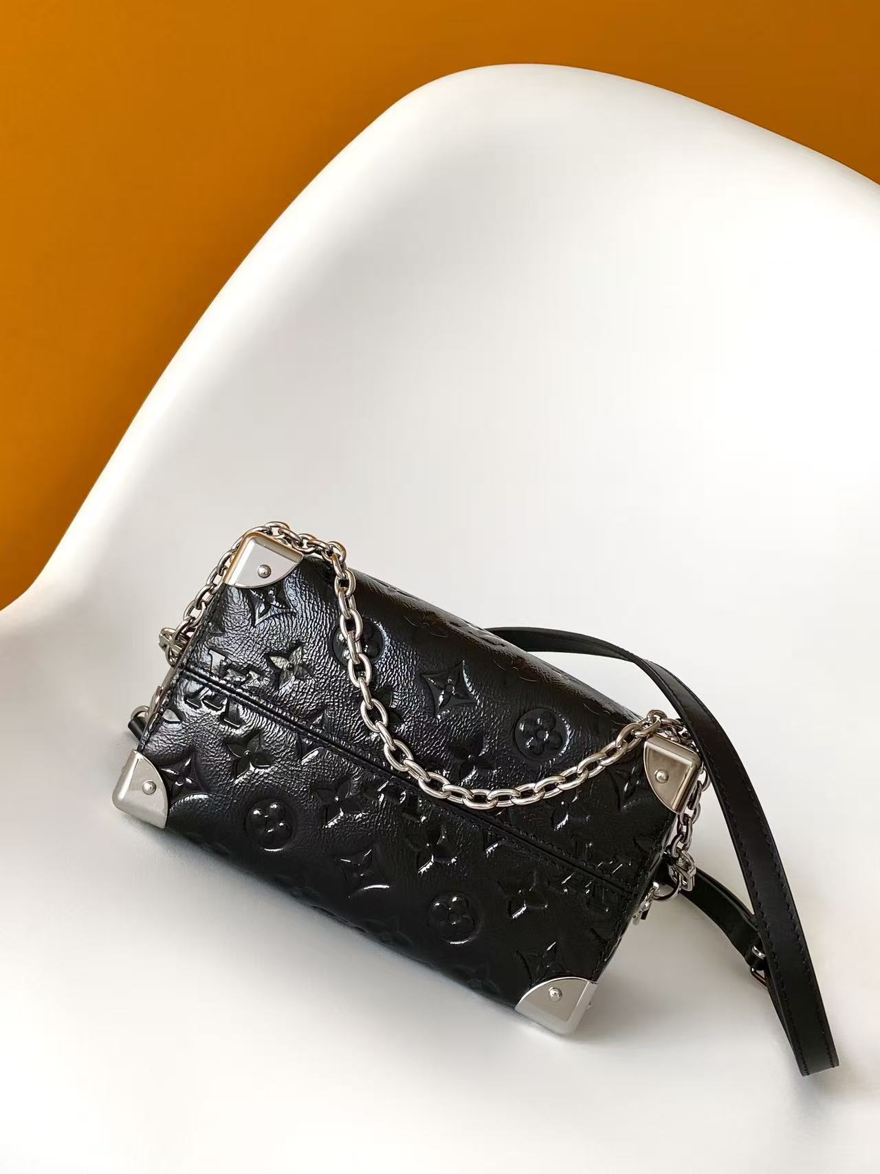 Louis Vuitton Basic Bag Cow Leather M-s