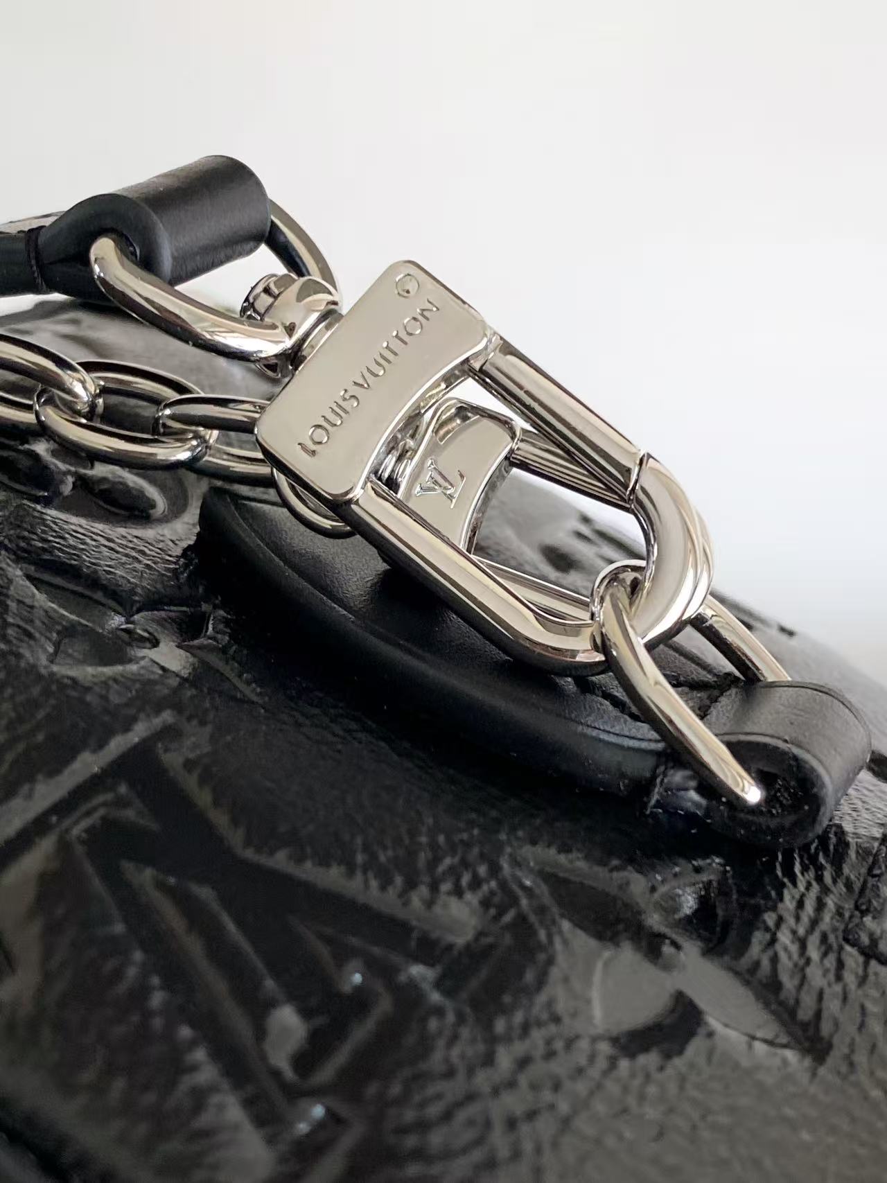 Louis Vuitton Basic Bag Cow Leather M-s