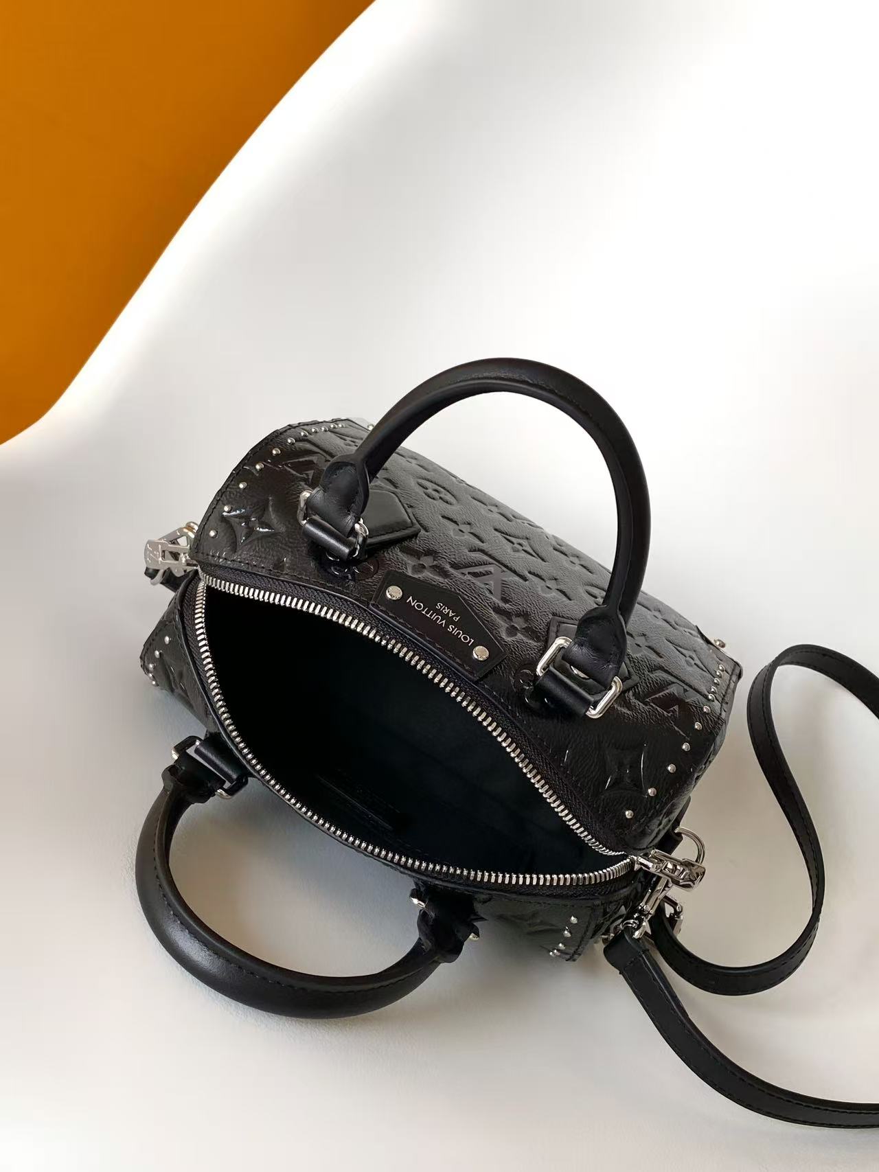 Louis Vuitton Basic Bag Cow Leather M-s