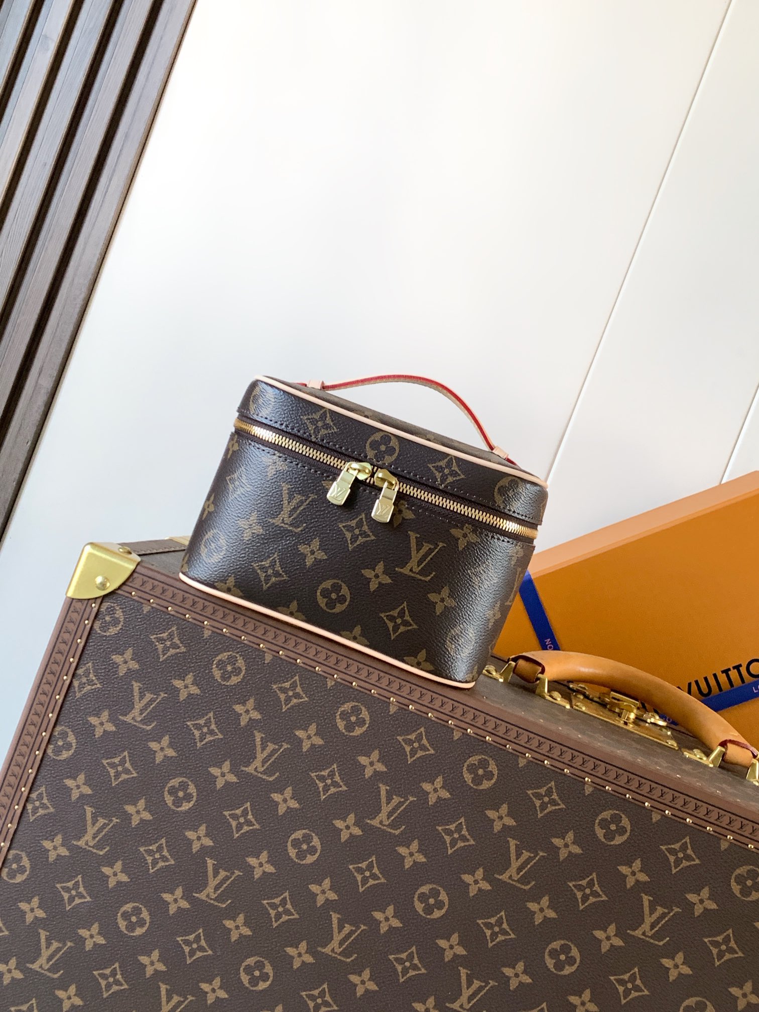 Louis Vuitton Basic Bag Cow Leather Blue M-l