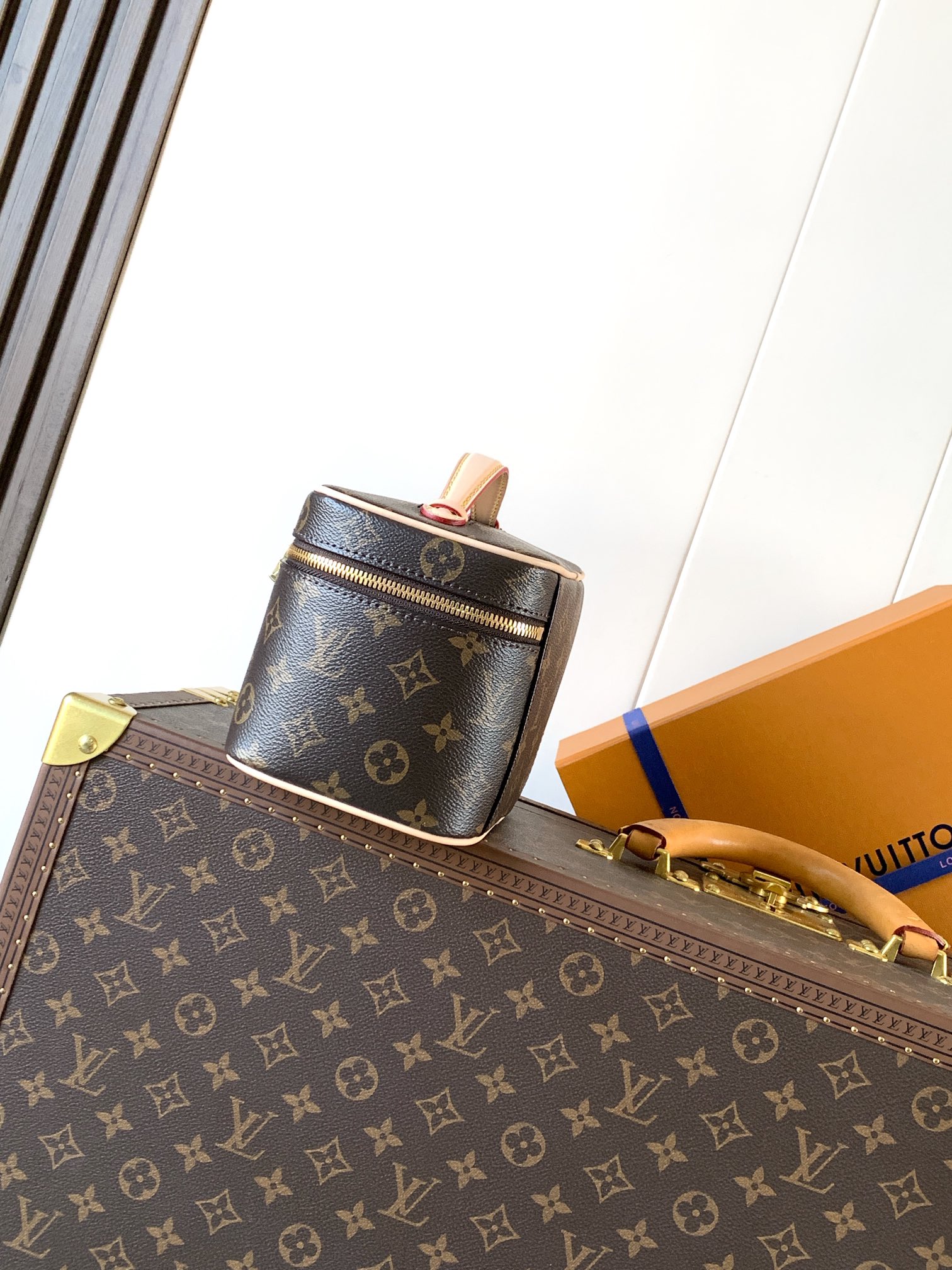 Louis Vuitton Basic Bag Cow Leather Blue M-l