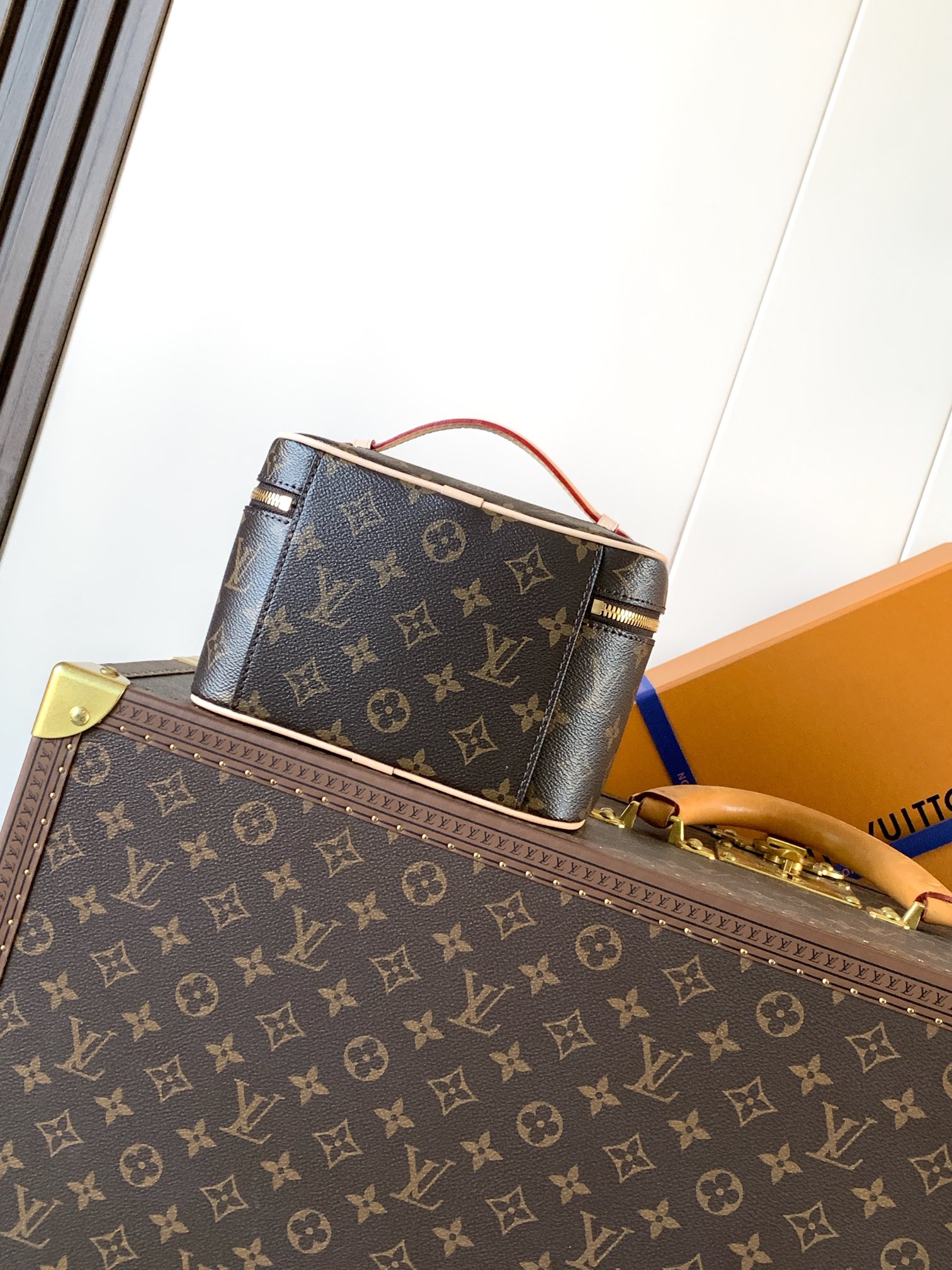 Louis Vuitton Basic Bag Cow Leather Blue M-l