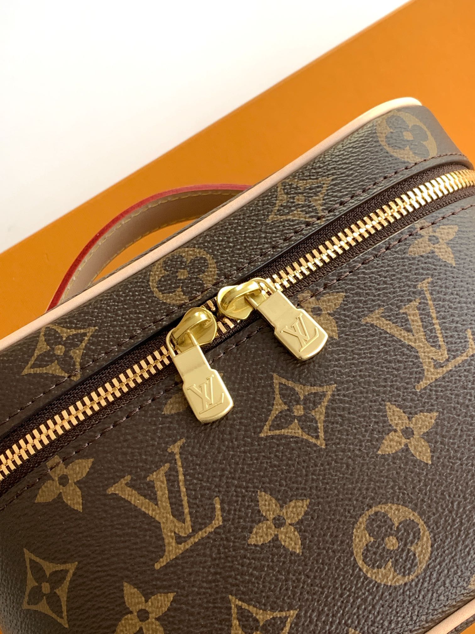 Louis Vuitton Basic Bag Cow Leather Blue M-l