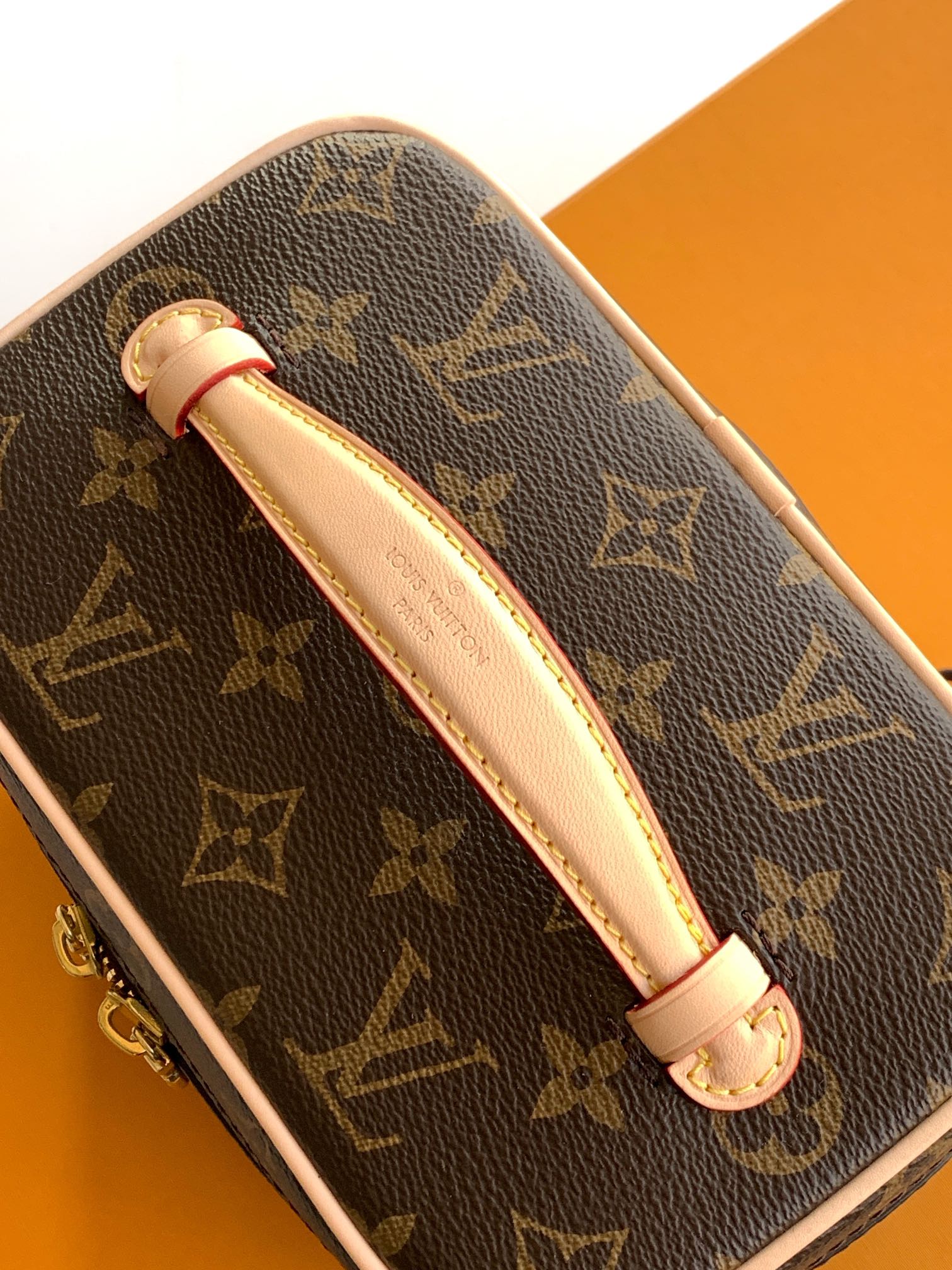 Louis Vuitton Basic Bag Cow Leather Blue M-l