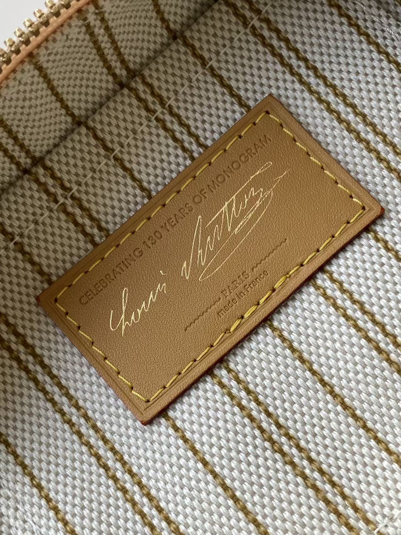 Louis Vuitton Basic Bag Cow Leather M-l-s