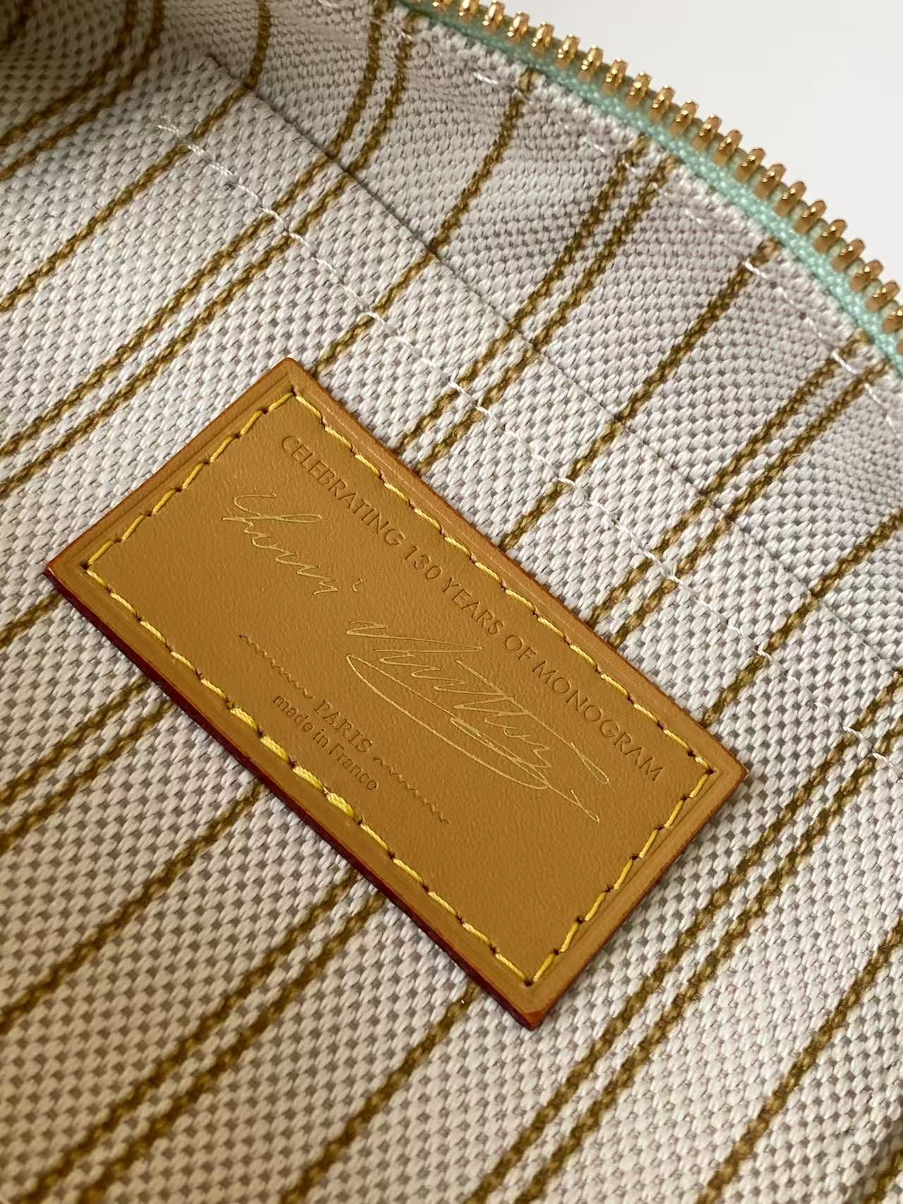 Louis Vuitton Basic Bag Cow Leather M-l-s