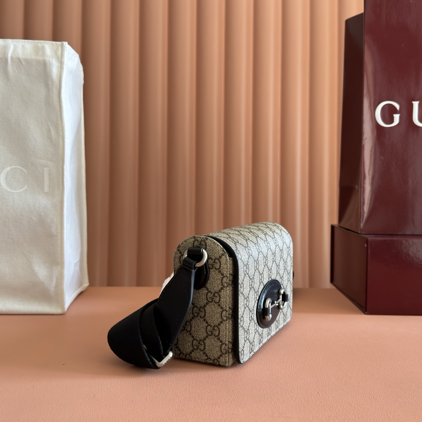 Gucci Basic Bag Canvas Black M-s