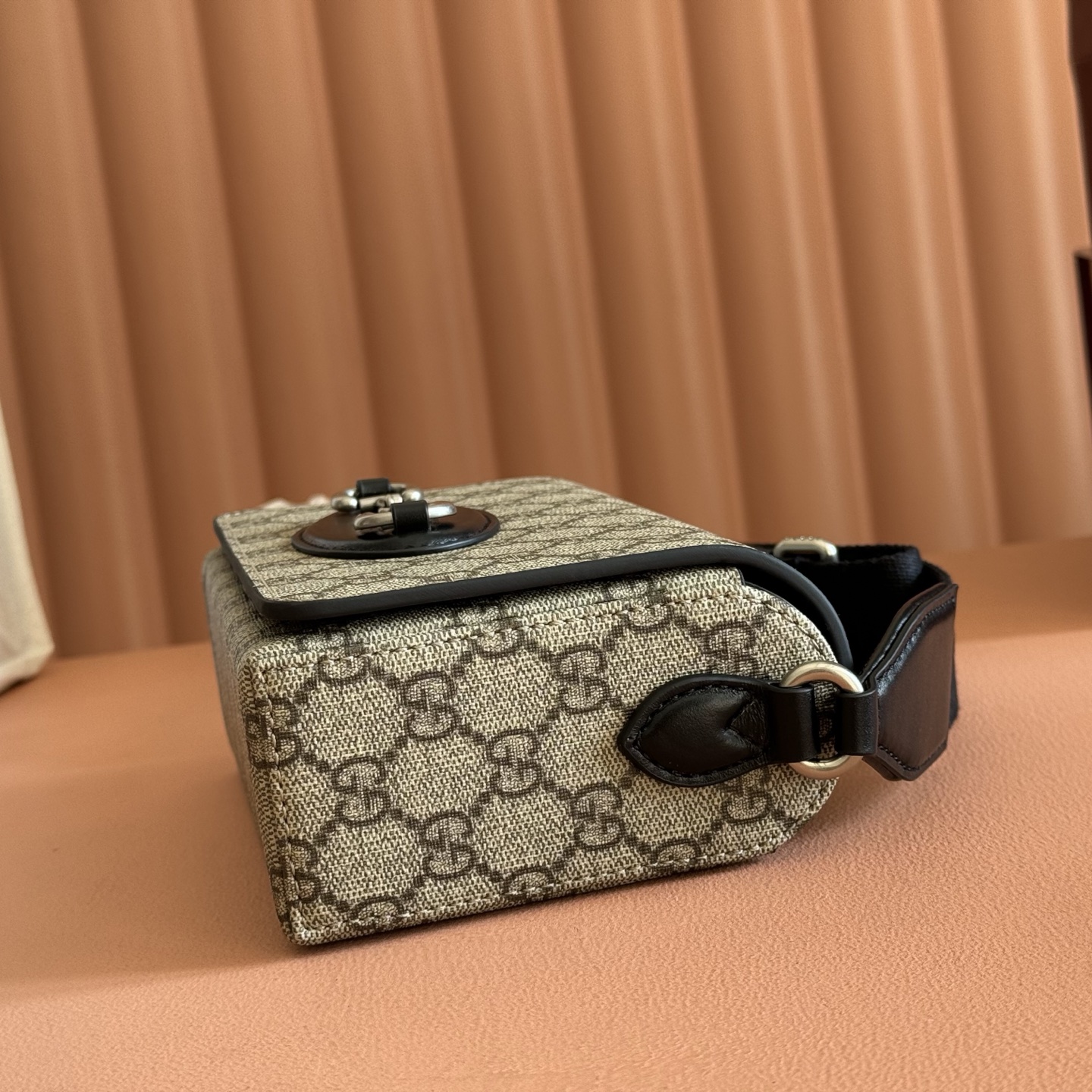 Gucci Basic Bag Canvas Black M-s