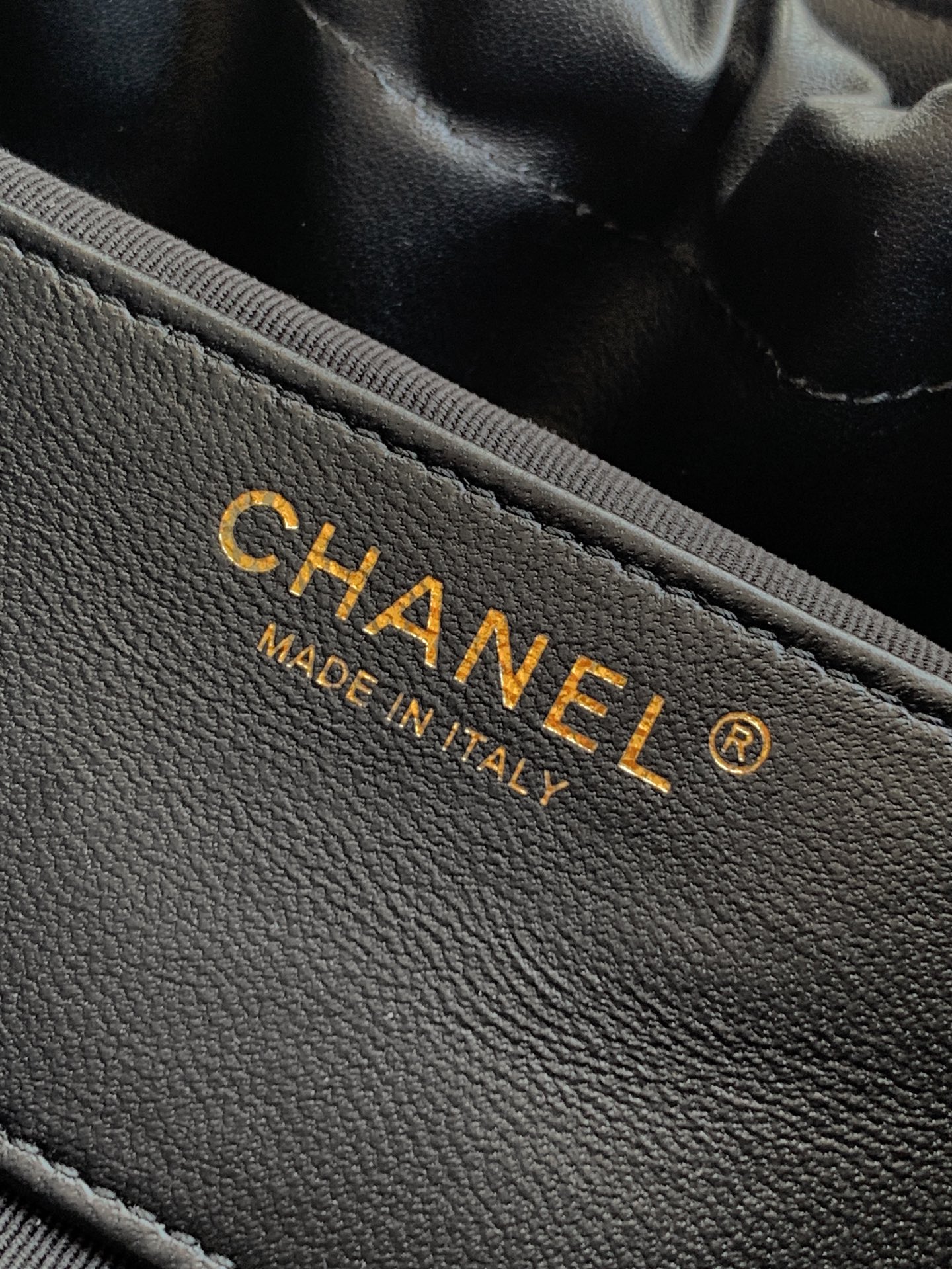 Chanel Basic Bag Black 17cm-l