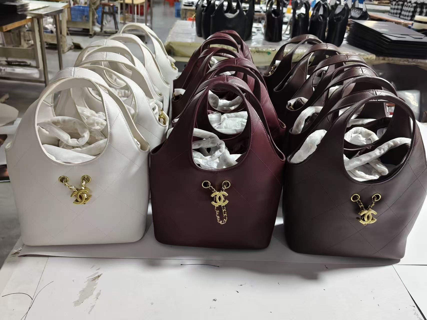 Chanel Basic Bag White 17cm-l