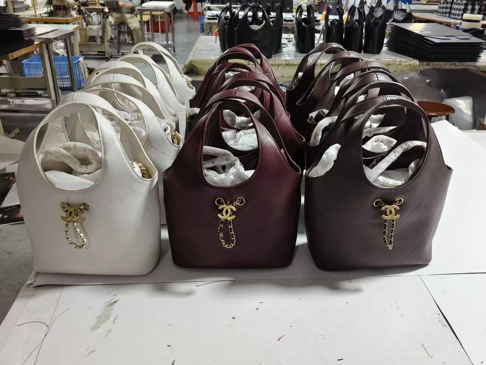 Chanel Basic Bag White 17cm-l