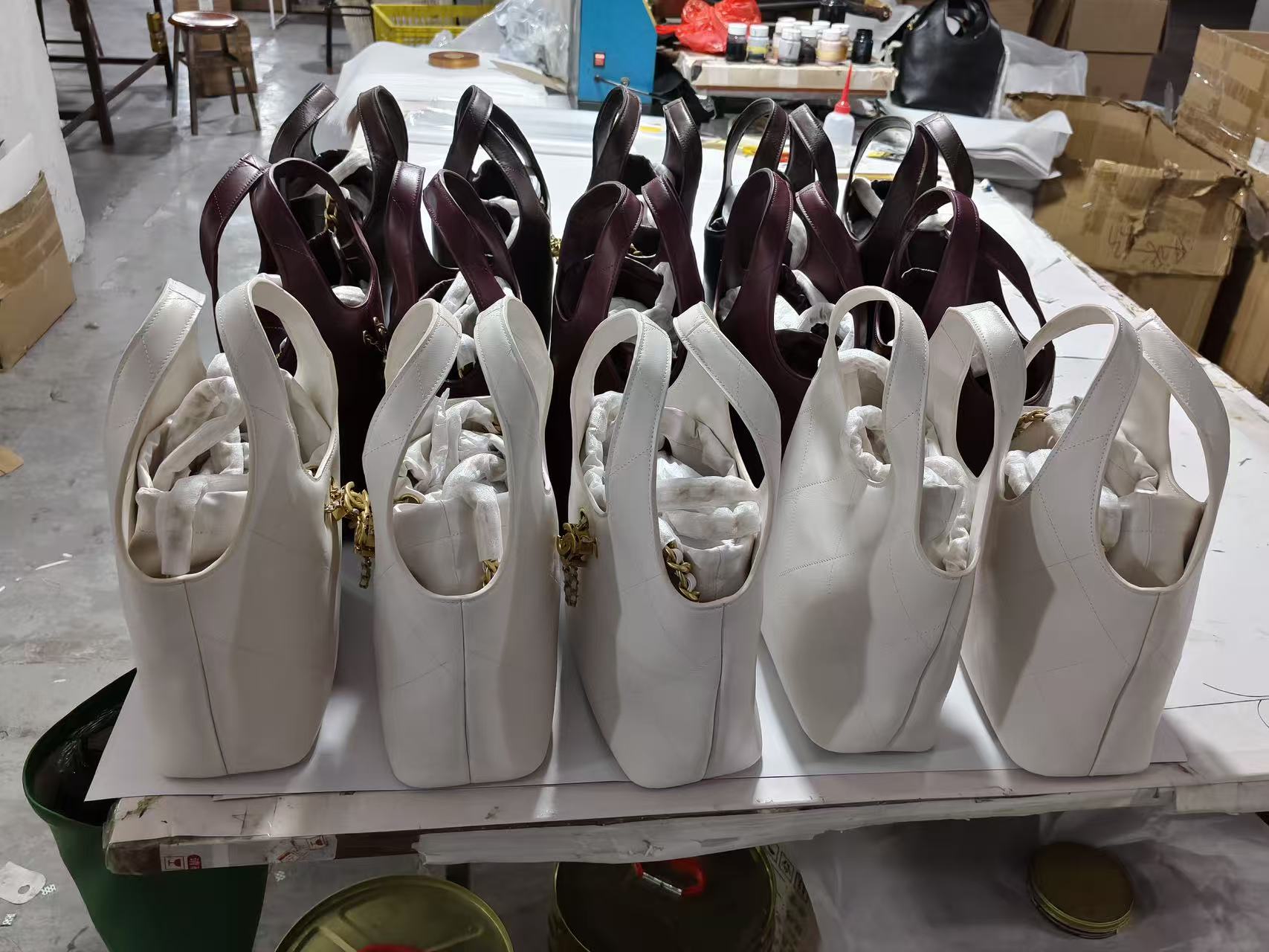 Chanel Basic Bag White 17cm-l