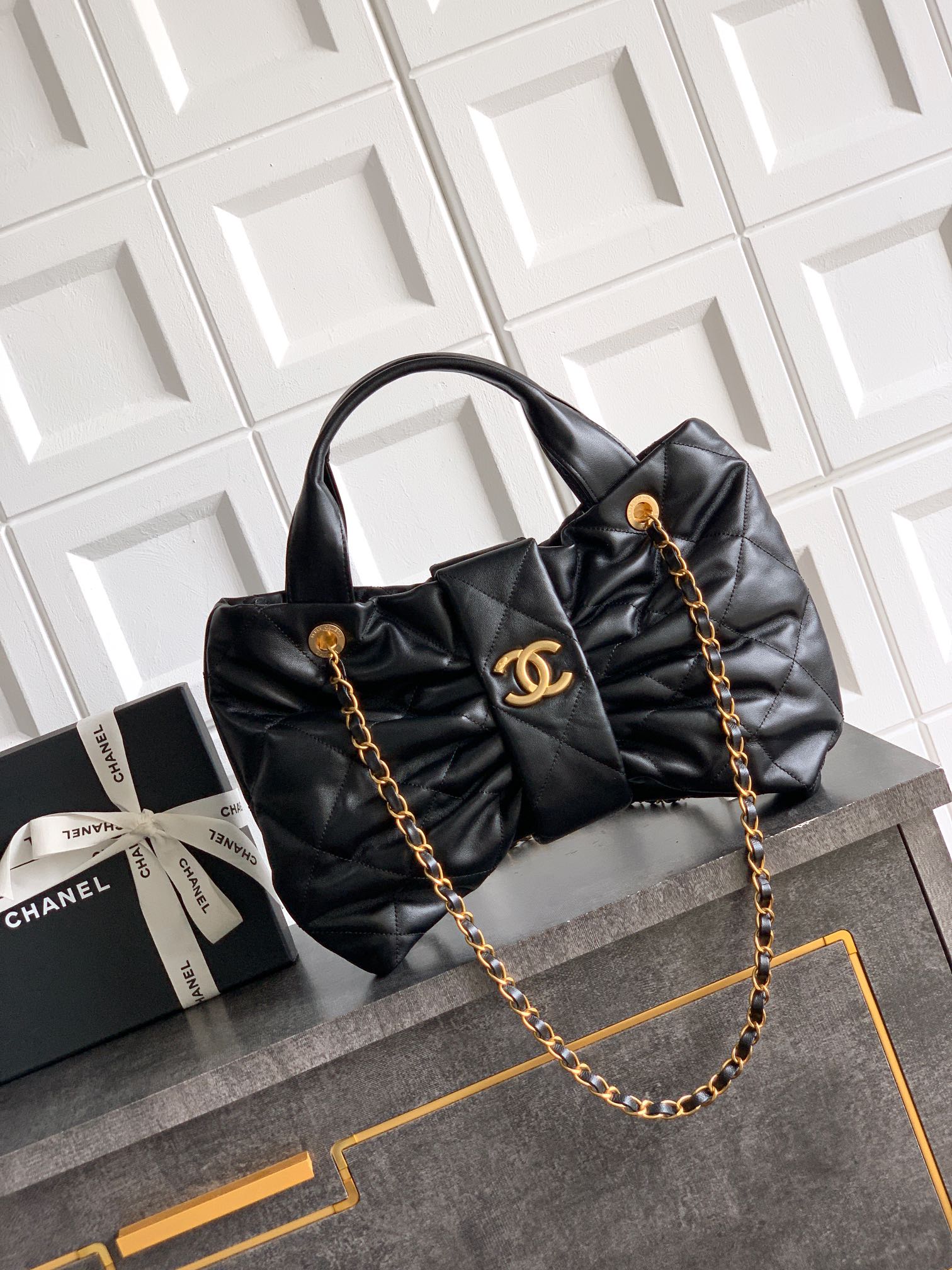 Chanel Female Basic Bag Sheepskin Black Waterproof M-l