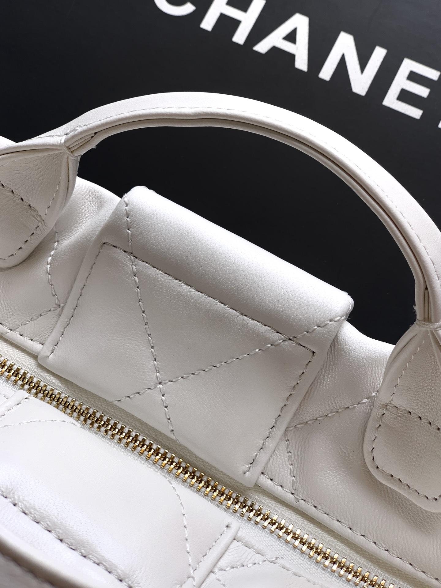 Chanel Female Basic Bag Sheepskin Black Waterproof M-l