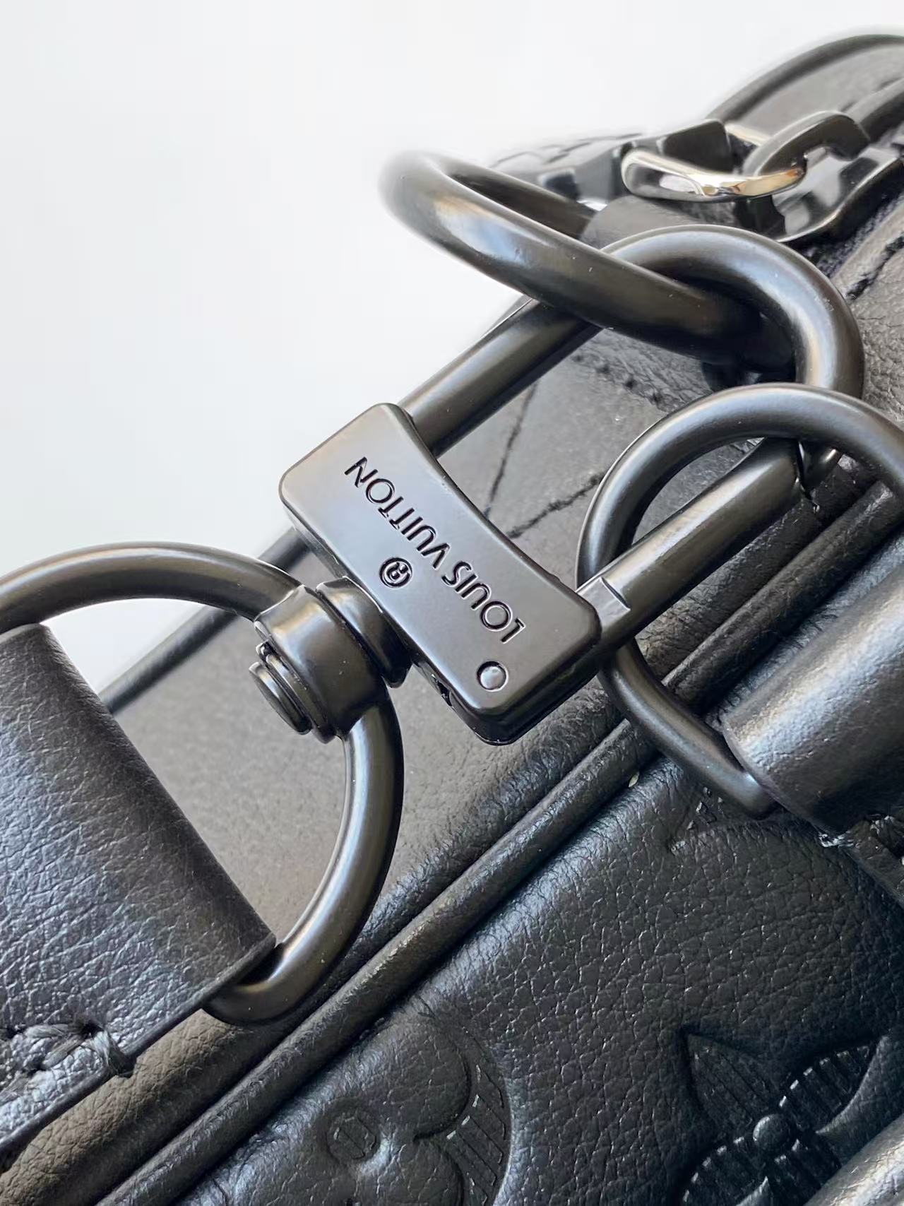 Louis Vuitton Messenger Bag Cow Leather Black M-s