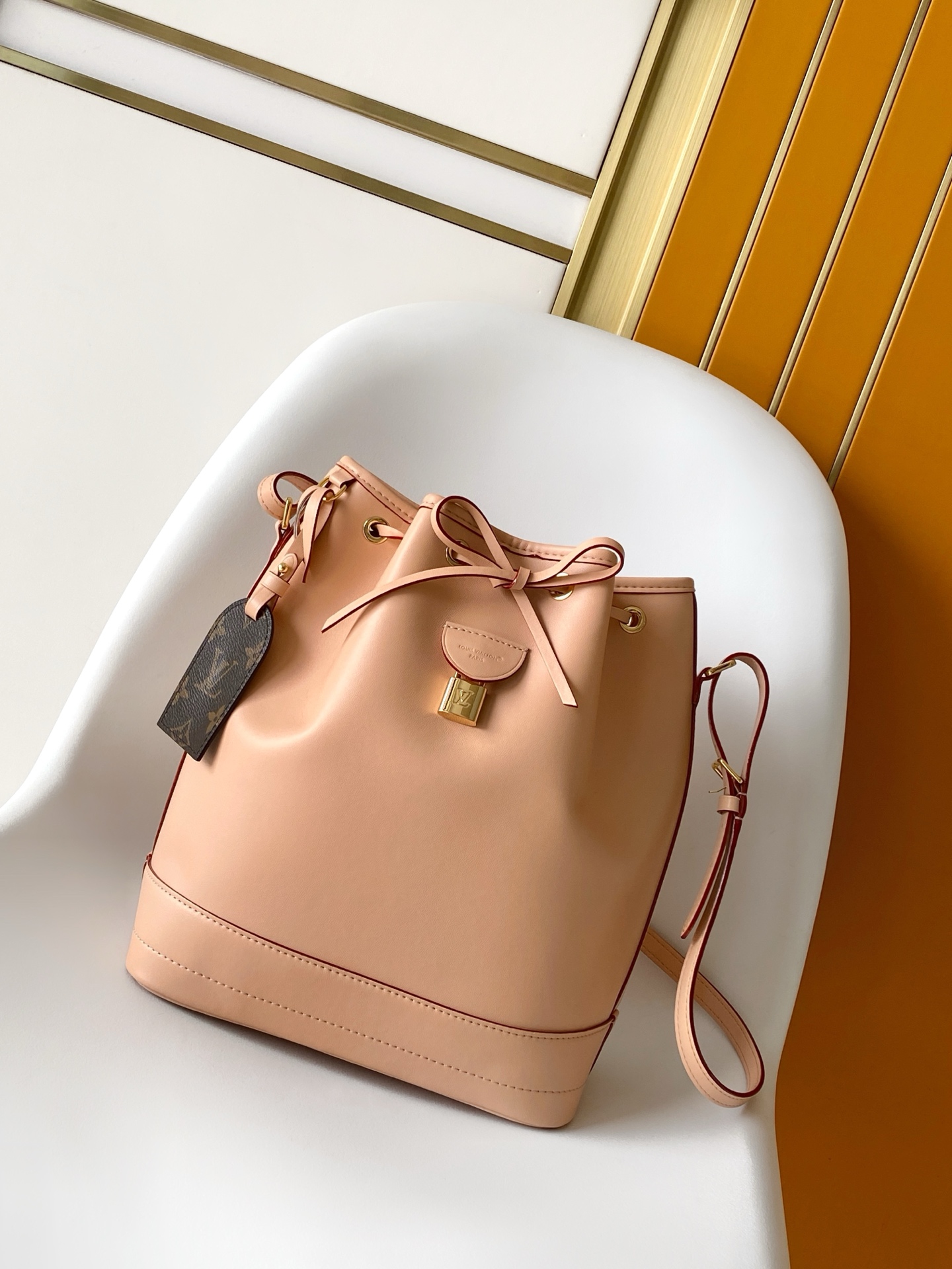 Louis Vuitton Tote Bag Cow Leather Beige M-s