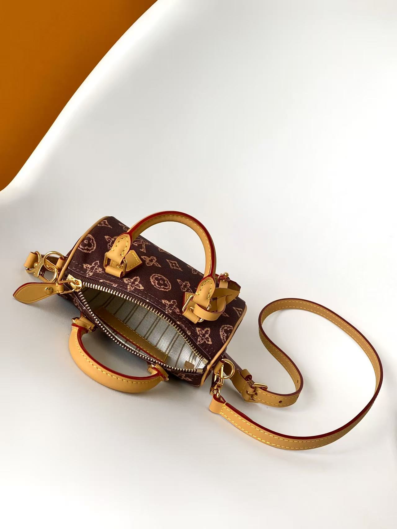 Louis Vuitton Basic Bag Cow Leather M-s