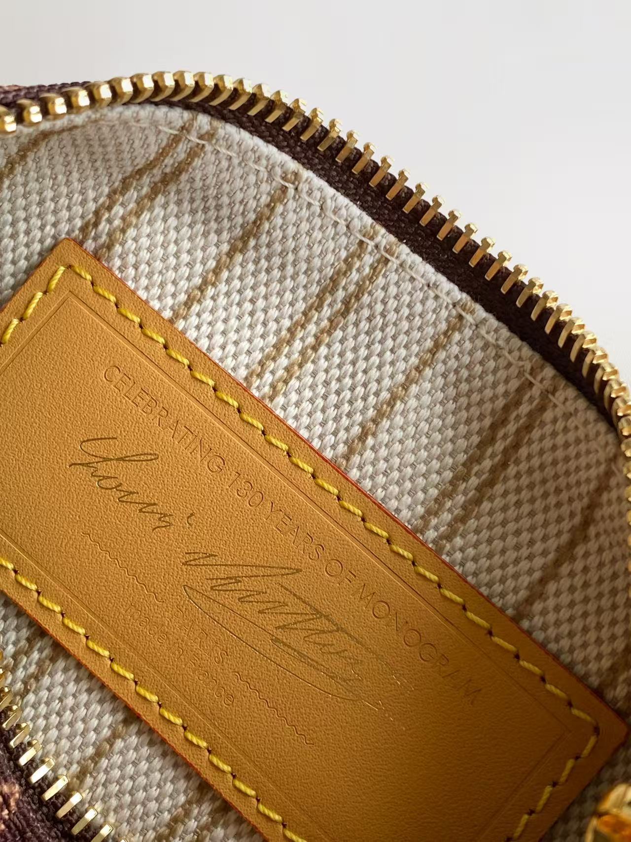 Louis Vuitton Basic Bag Cow Leather M-s