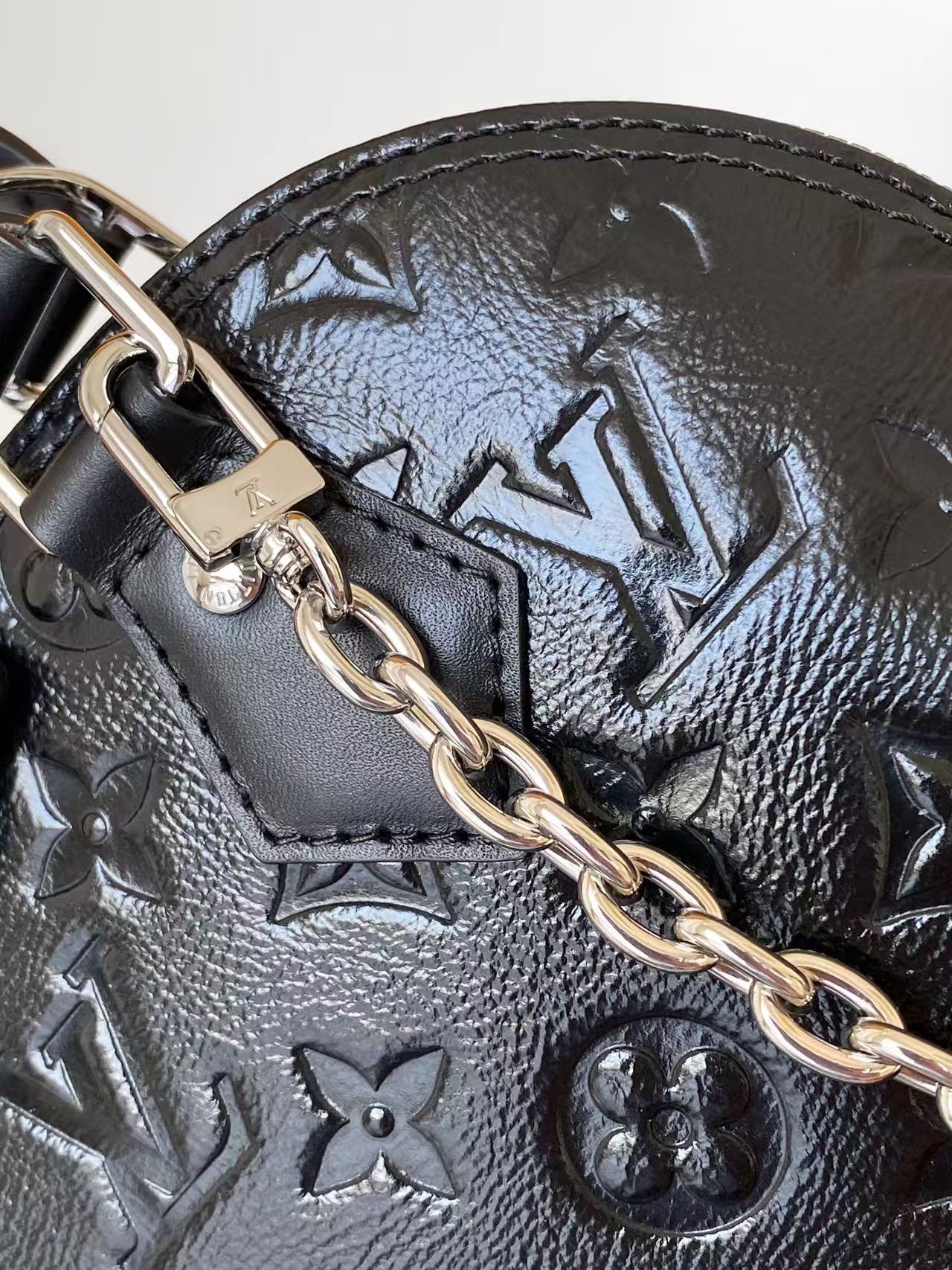 Louis Vuitton Basic Bag Cow Leather M-l-s
