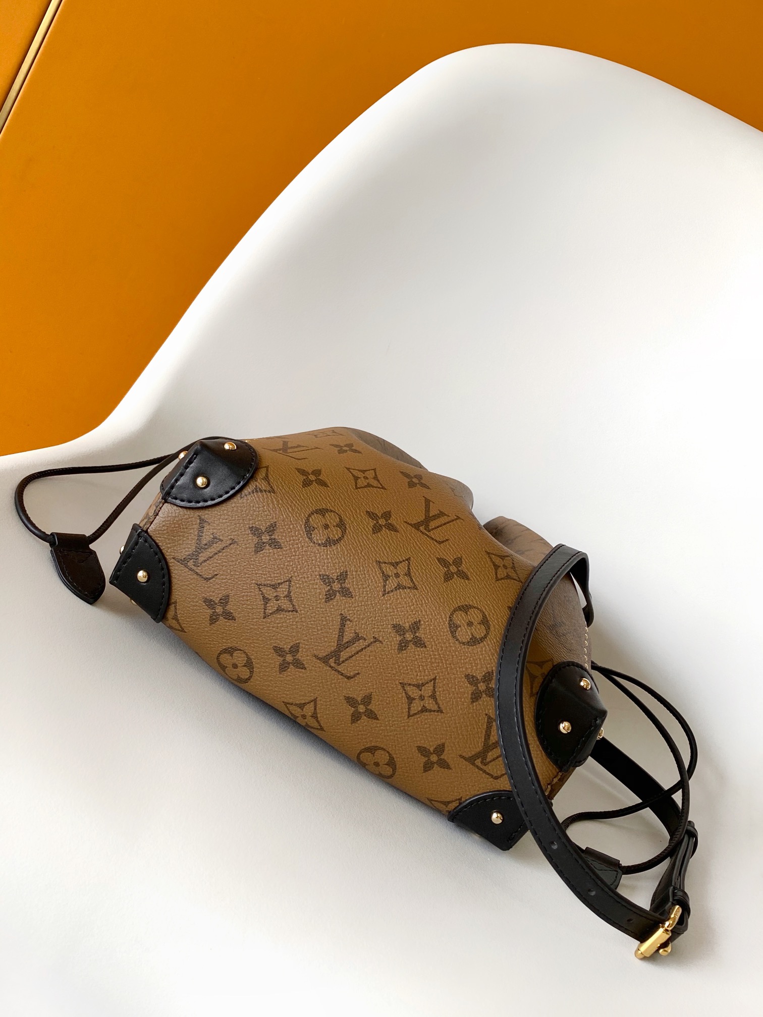 Louis Vuitton Basic Bag Cow Leather M-s