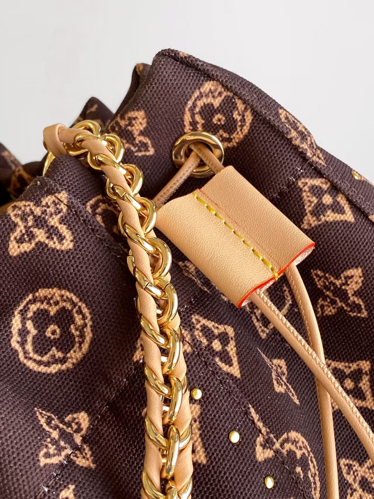 Louis Vuitton Basic Bag Cow Leather M-s