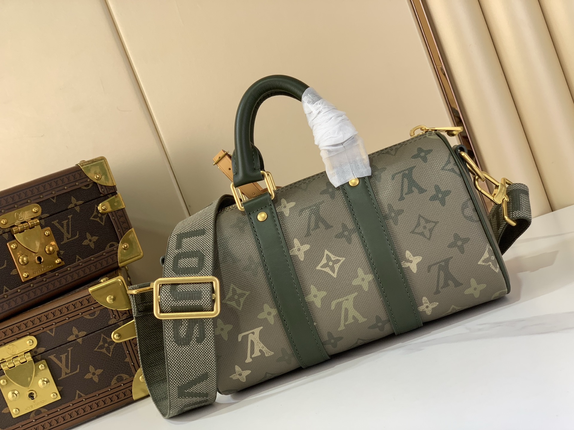 Louis Vuitton Basic Bag Canvas Green M-l-s