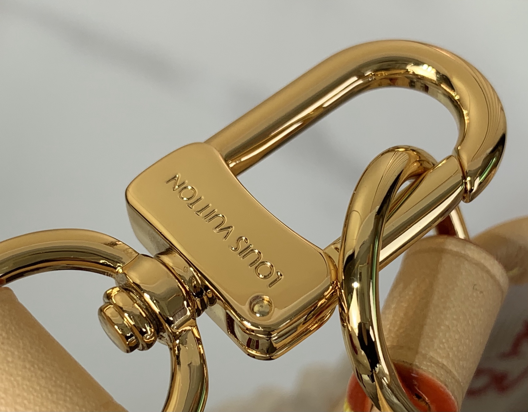 Louis Vuitton Basic Bag Canvas M-l-s