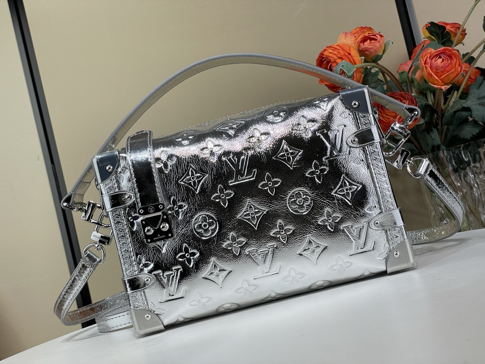 Louis Vuitton Basic Bag Silver M-l-s