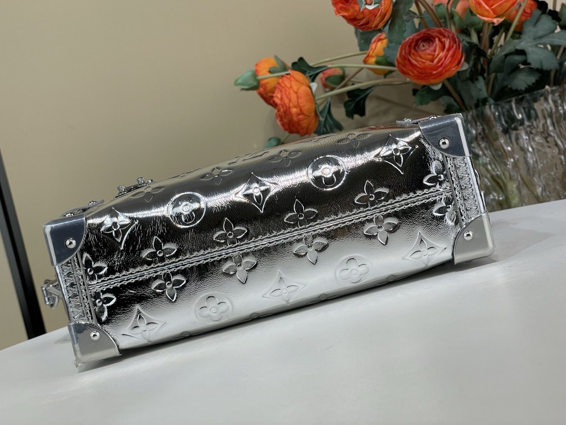 Louis Vuitton Basic Bag Silver M-l-s