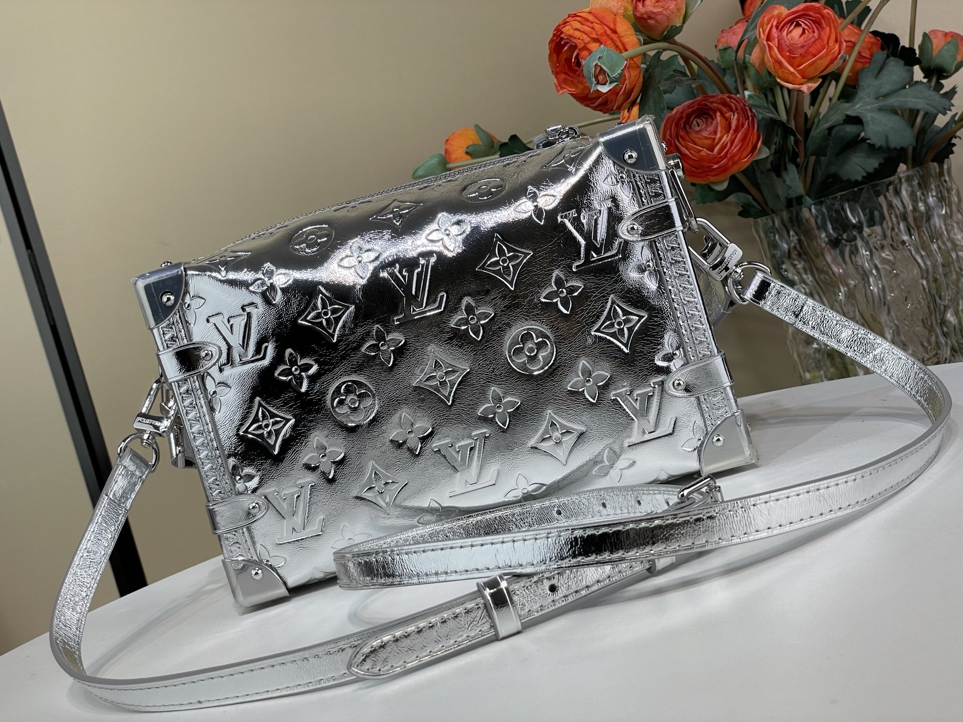 Louis Vuitton Basic Bag Silver M-l-s