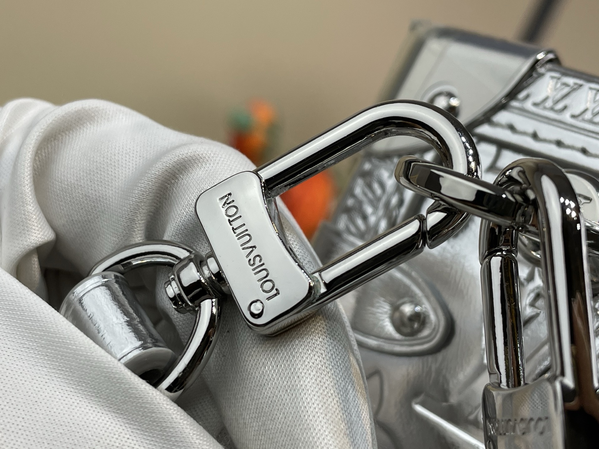 Louis Vuitton Basic Bag Silver M-l-s