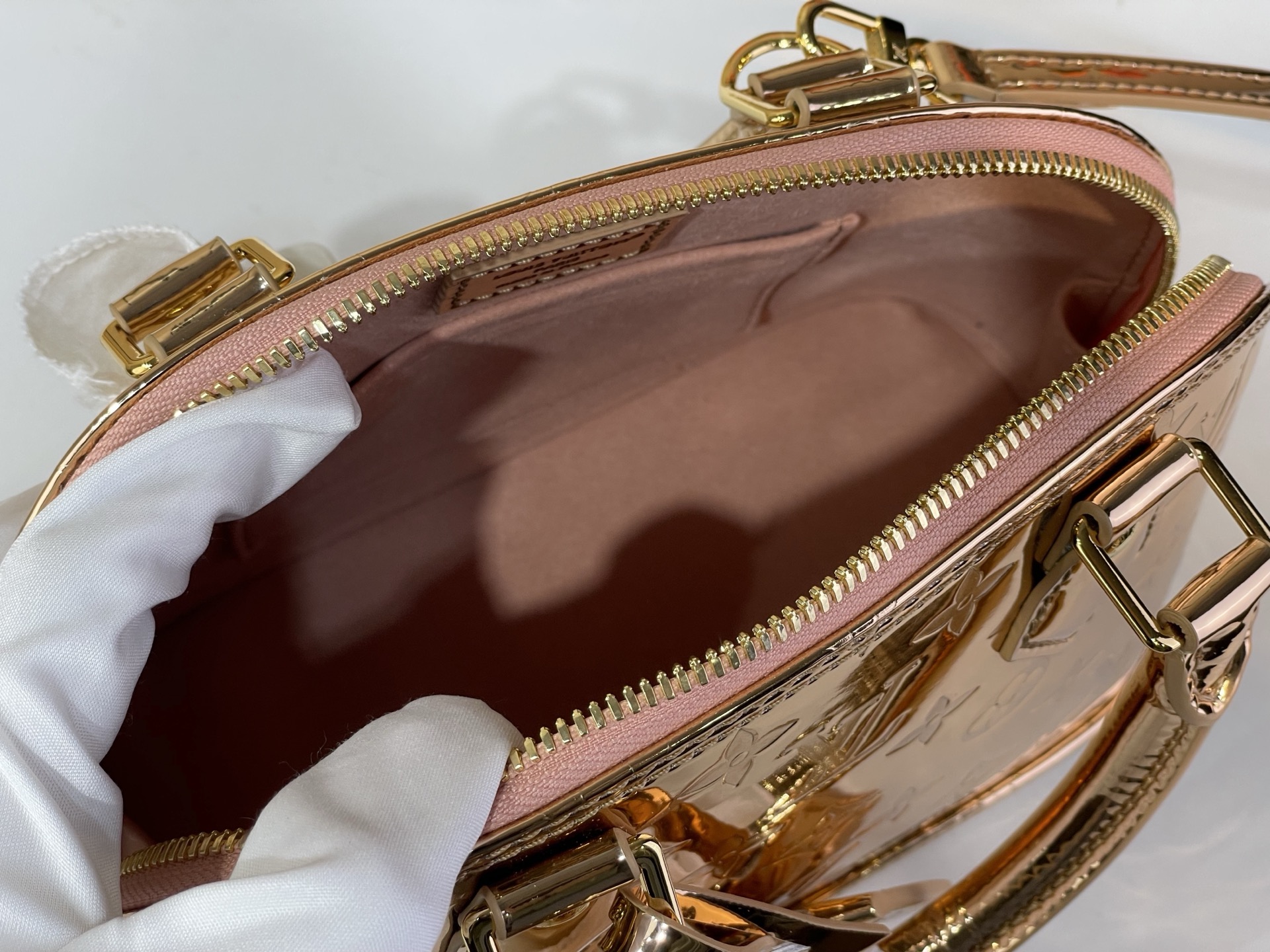 Louis Vuitton Basic Bag Canvas Silver M-l