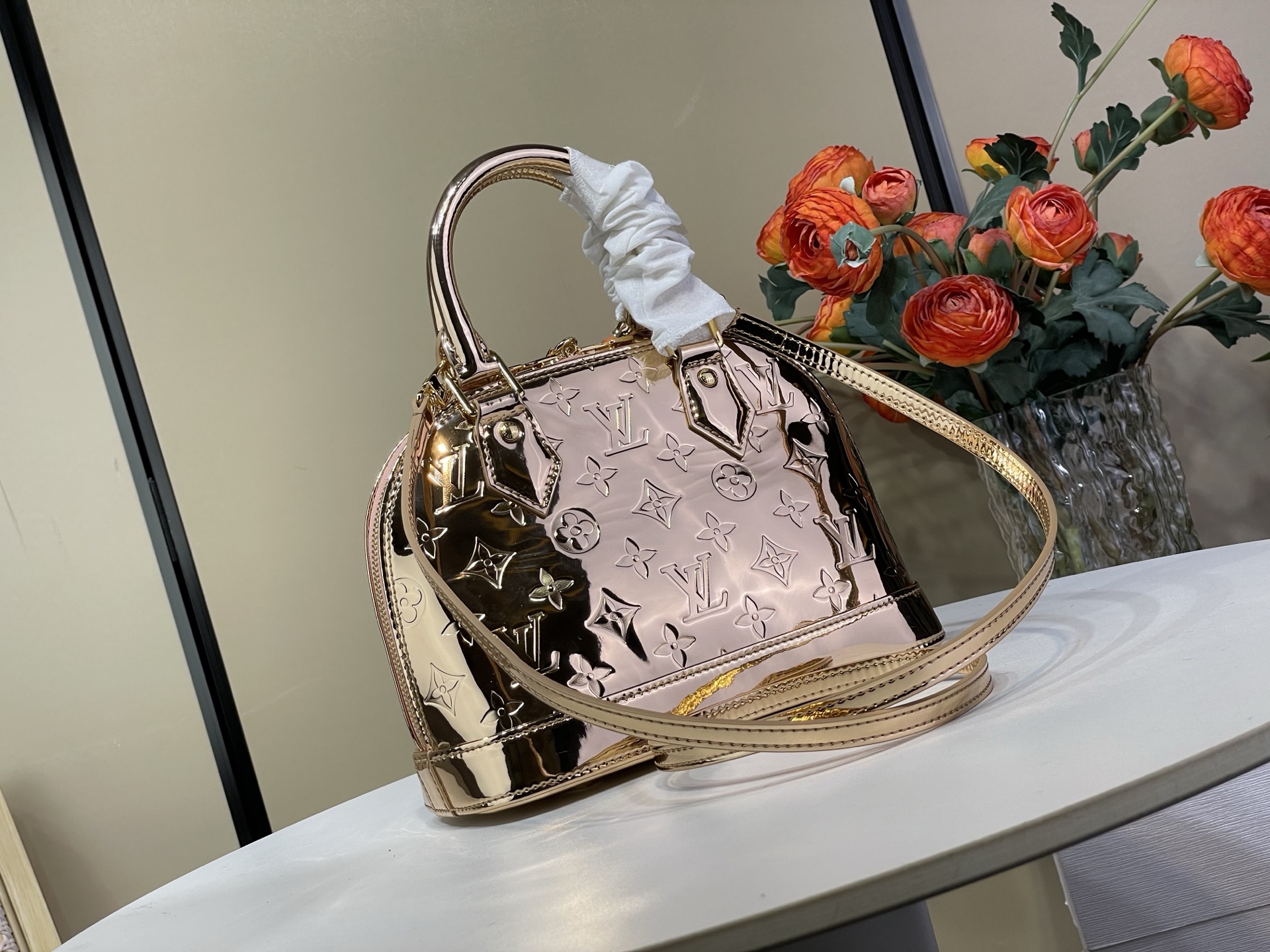 Louis Vuitton Basic Bag Canvas Silver M-l