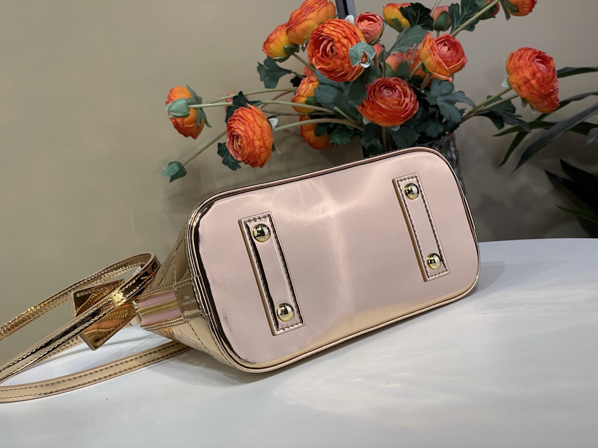 Louis Vuitton Basic Bag Canvas Silver M-l