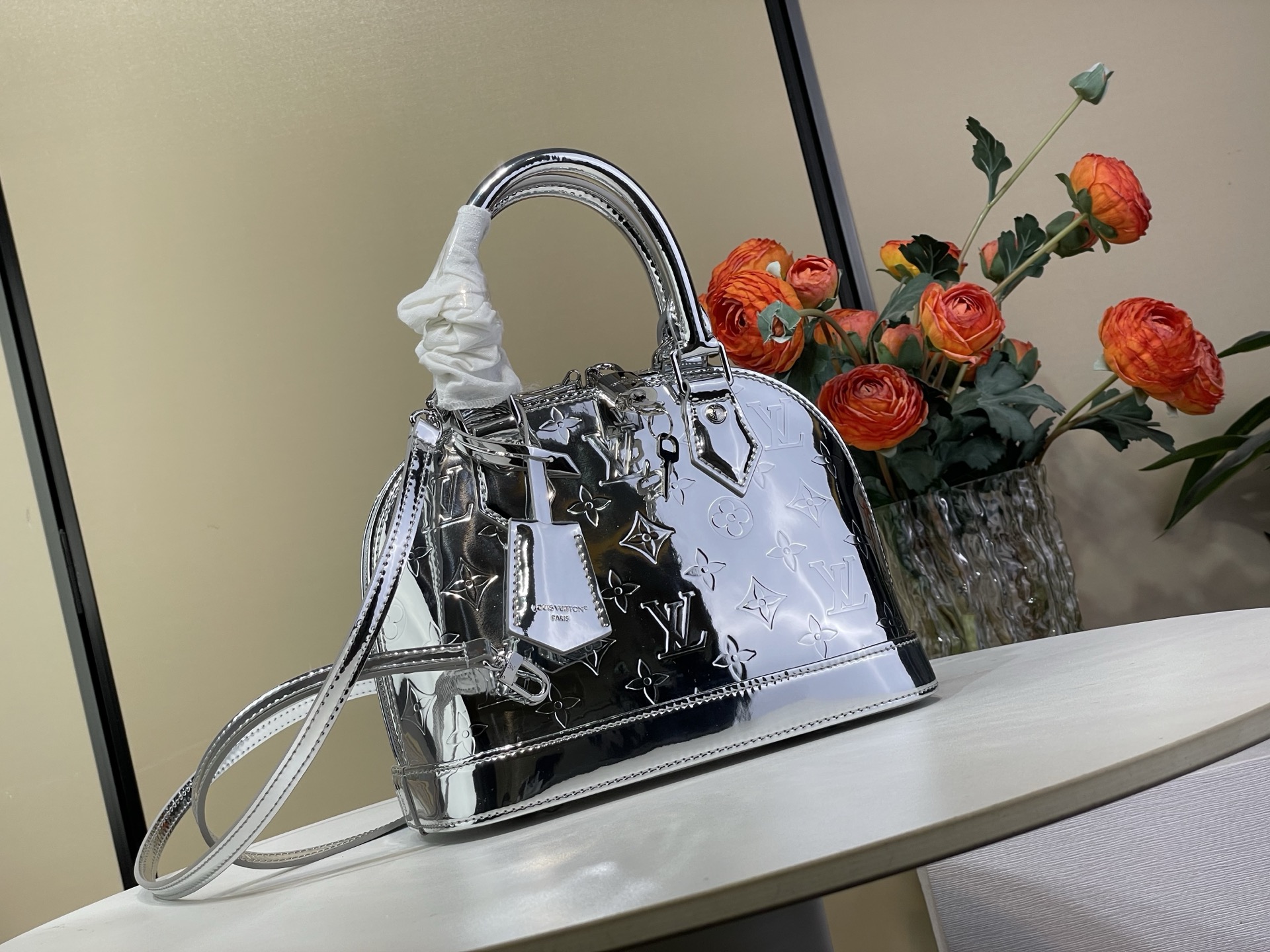 Louis Vuitton Basic Bag Canvas Silver M-l