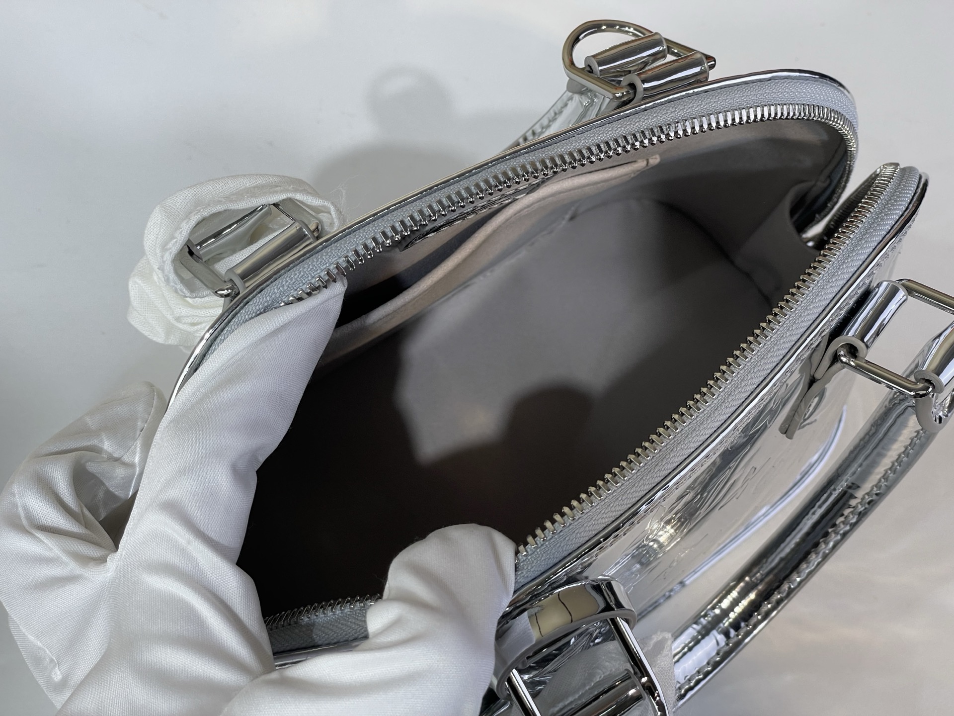 Louis Vuitton Basic Bag Canvas Silver M-l