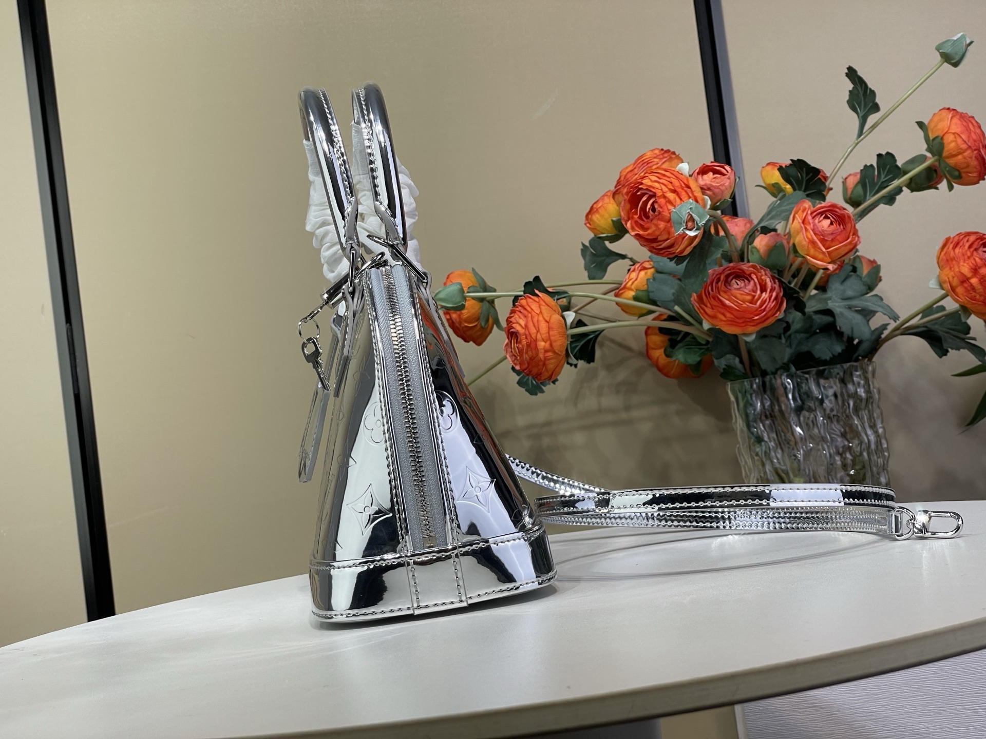 Louis Vuitton Basic Bag Canvas Silver M-l