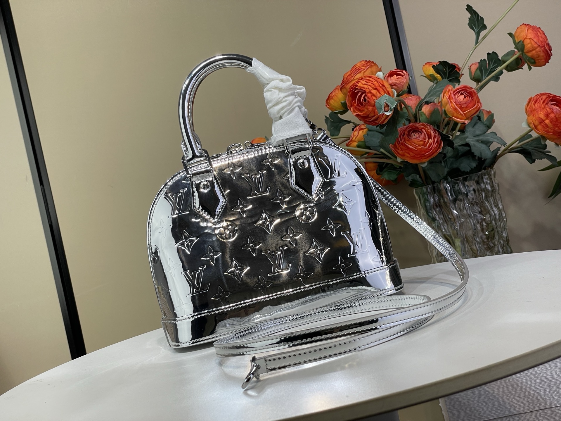 Louis Vuitton Basic Bag Canvas Silver M-l