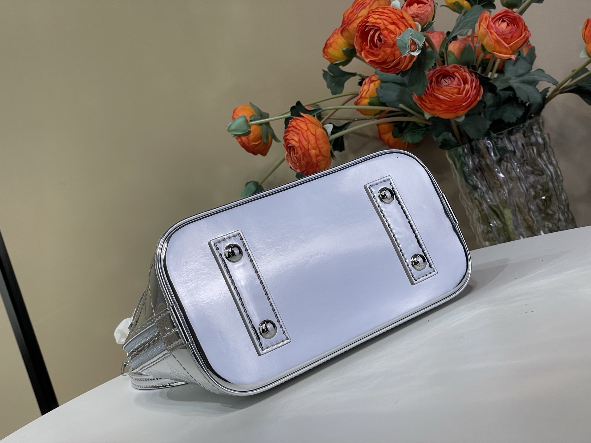 Louis Vuitton Basic Bag Canvas Silver M-l